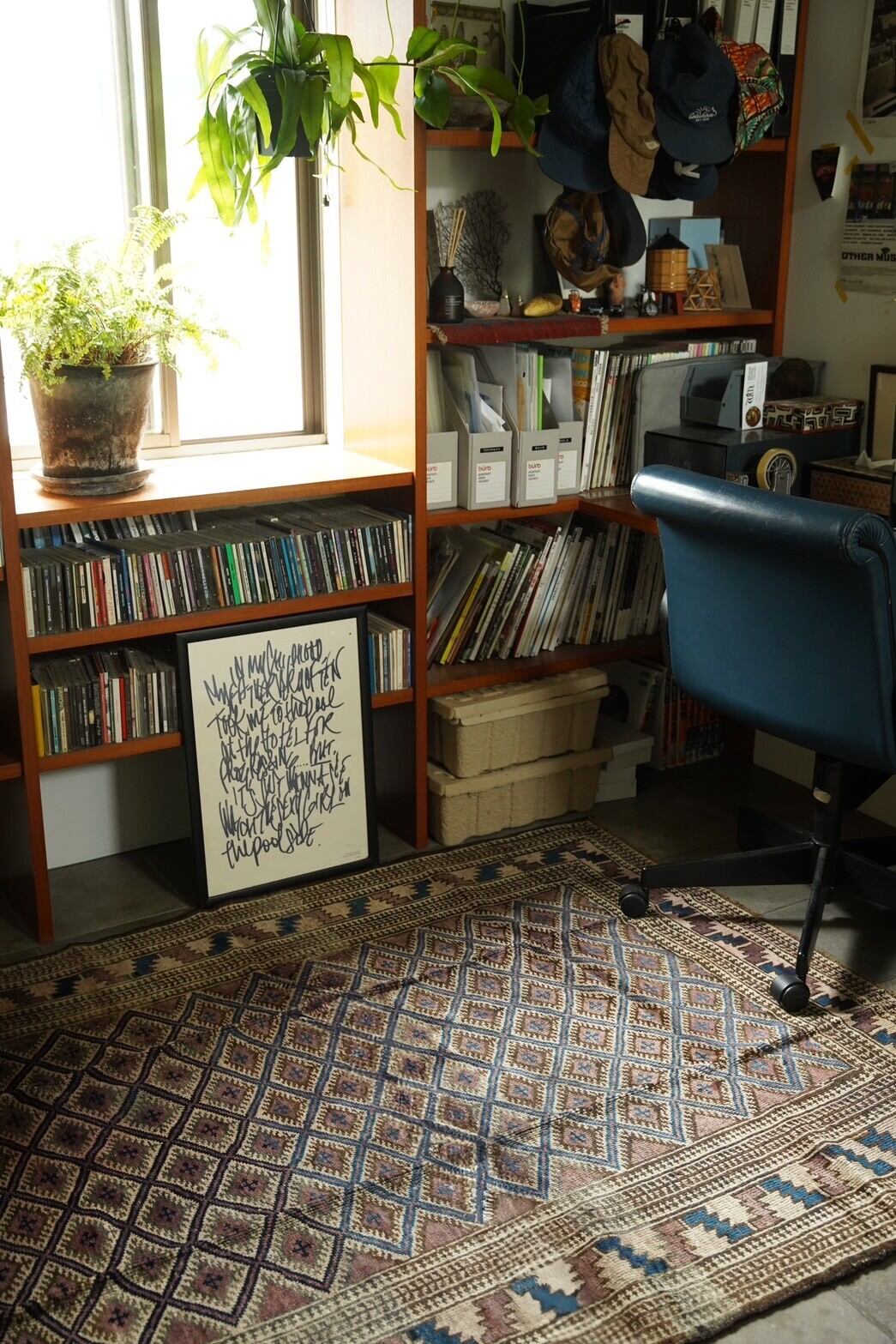 1185-Antique Baluch rug