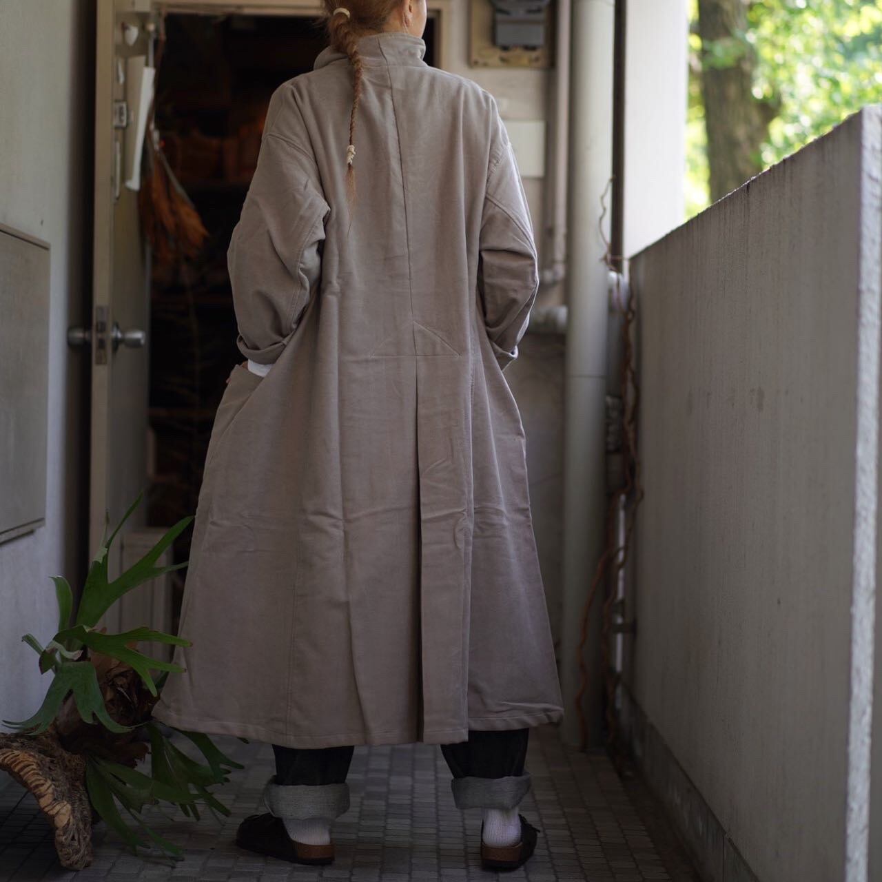 Yarmo(ヤーモ) Lab Coat Taupe | Debby powered by BASE