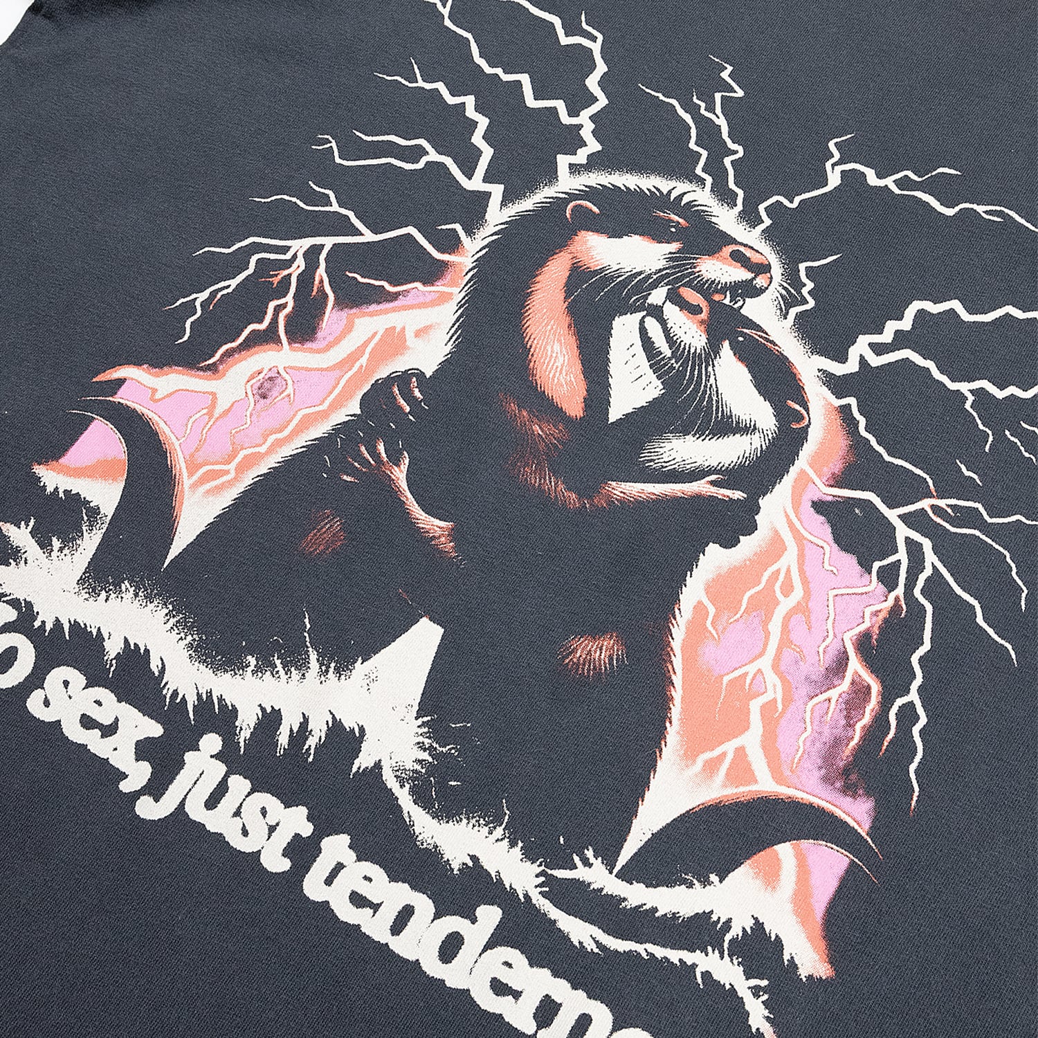 UNEEK BASEMNT - Discover independent style.