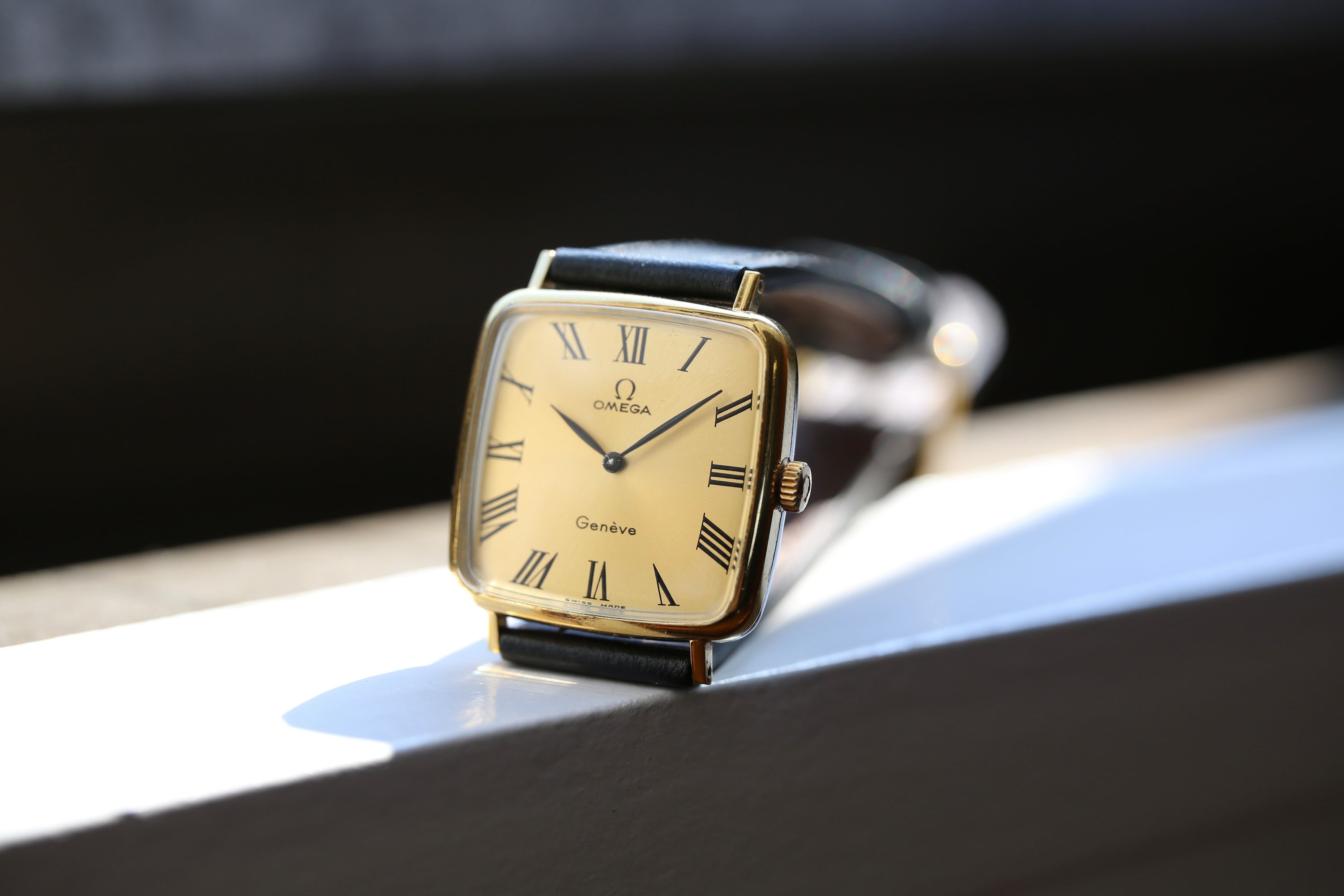 OMEGA 】1972年製 オメガ ジュネーブ ゴールド スクエア型 ローマン