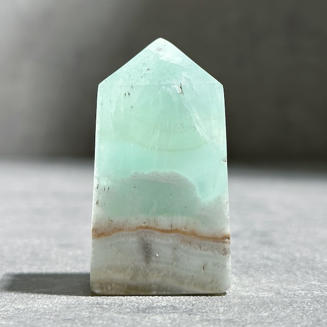 【高品質】カリビアンブルーカルサイト タワー33◇ Caribbian Blue Calcite ◇天然石・鉱物・パワーストーン