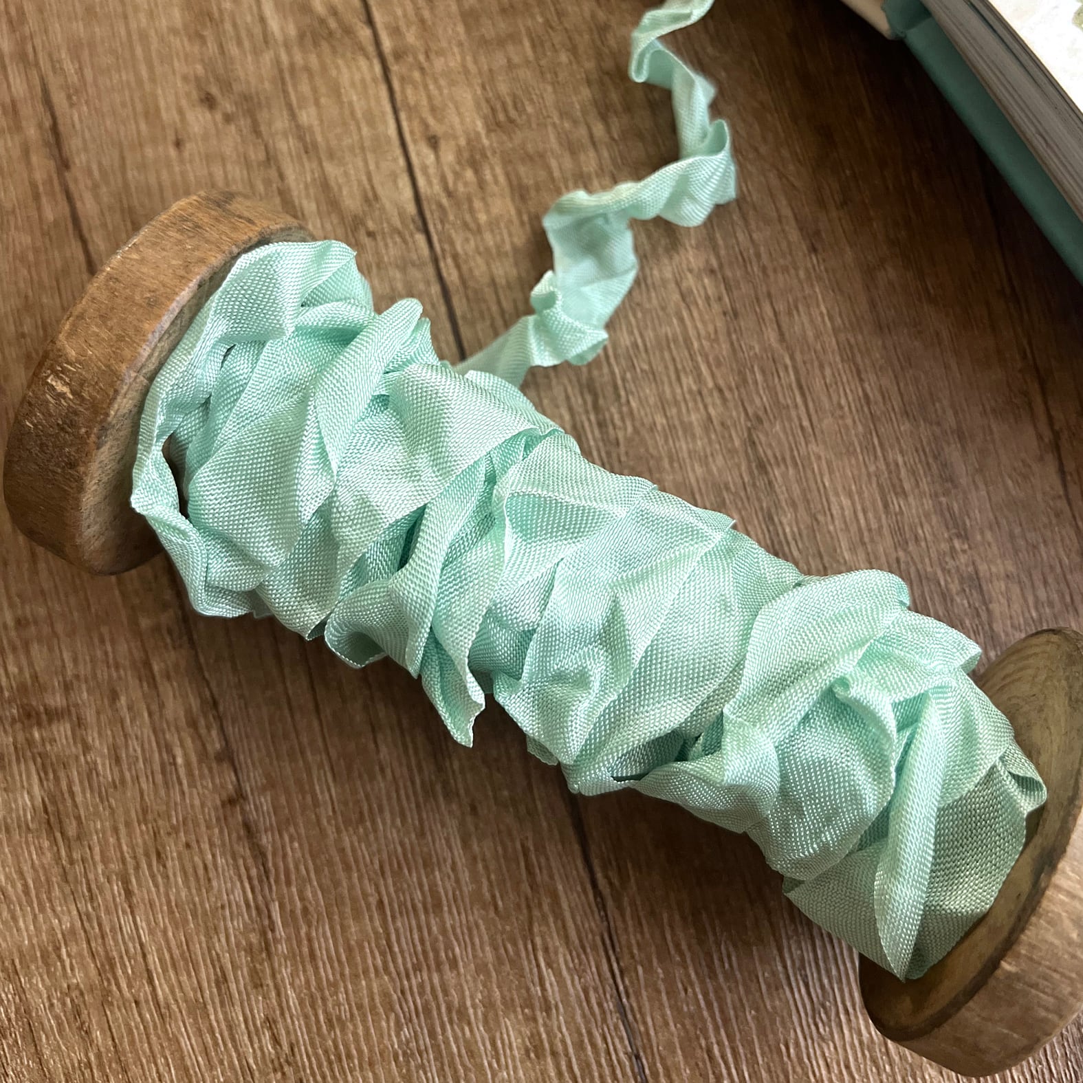 アンティーク風シワ加工リボン】《crinkle リボン》4.キャンディ