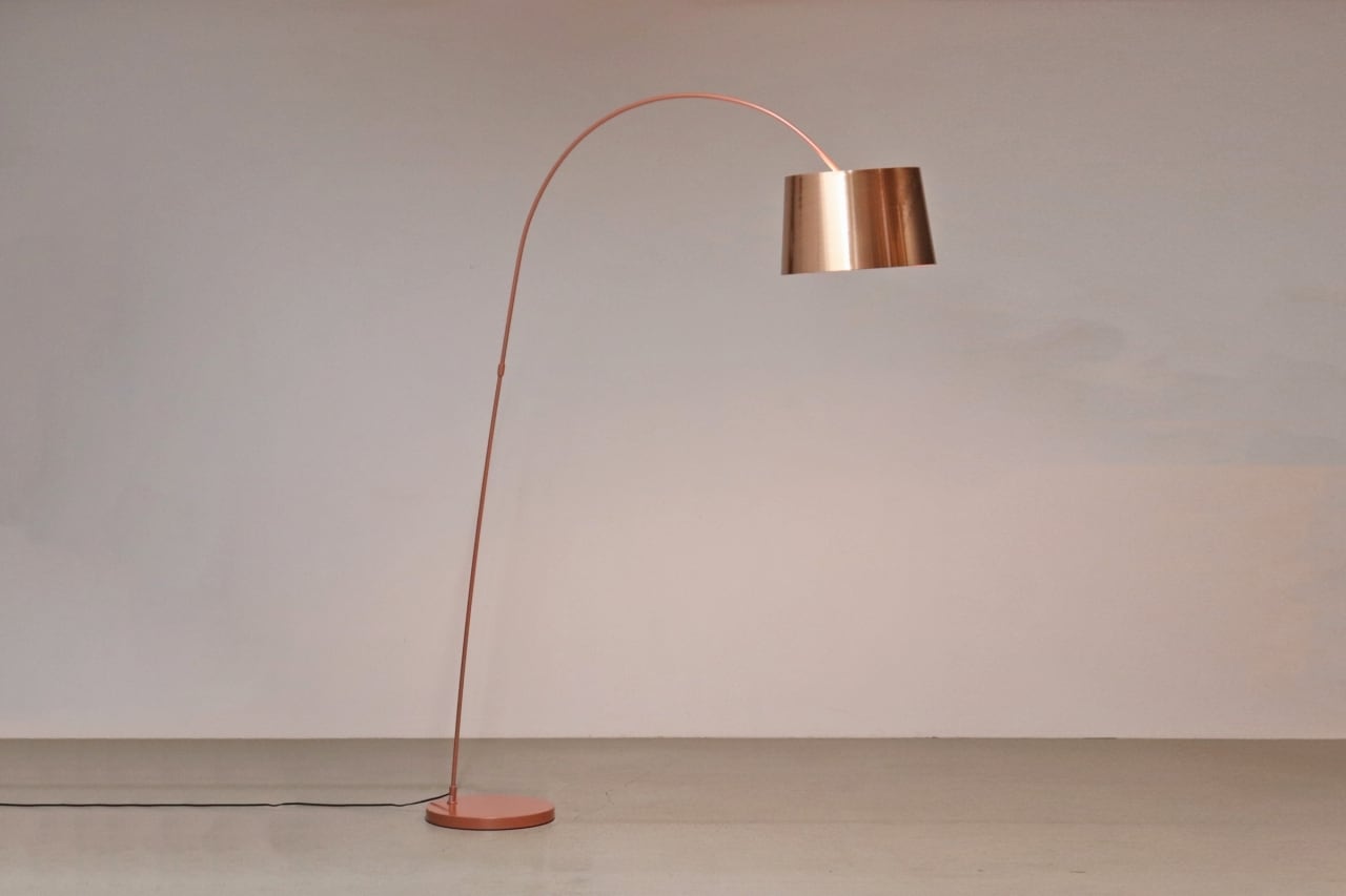 ☆BoConceptボーコンセプト☆KUTAフロアランプ☆サテン 共通