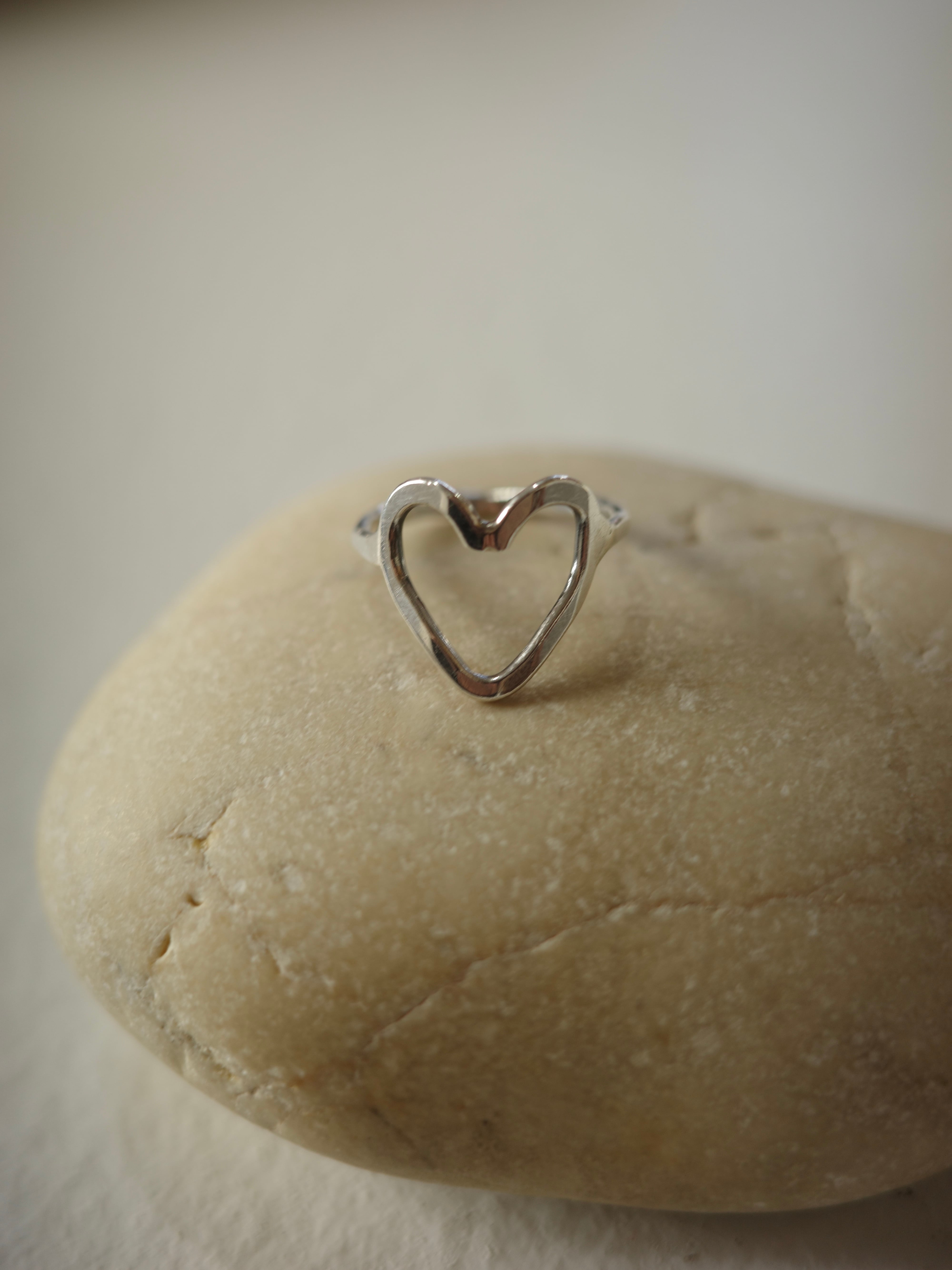 <vintage silver925> heart hammered ring