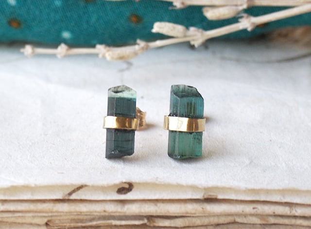 【一点物】原石のトルマリンのピアス