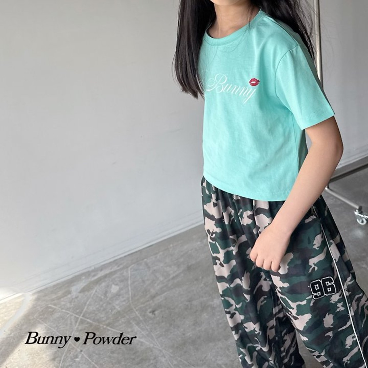 [Bunny Powder] Feature) Lip T-shirt / [버니파우더] 기획)입술티