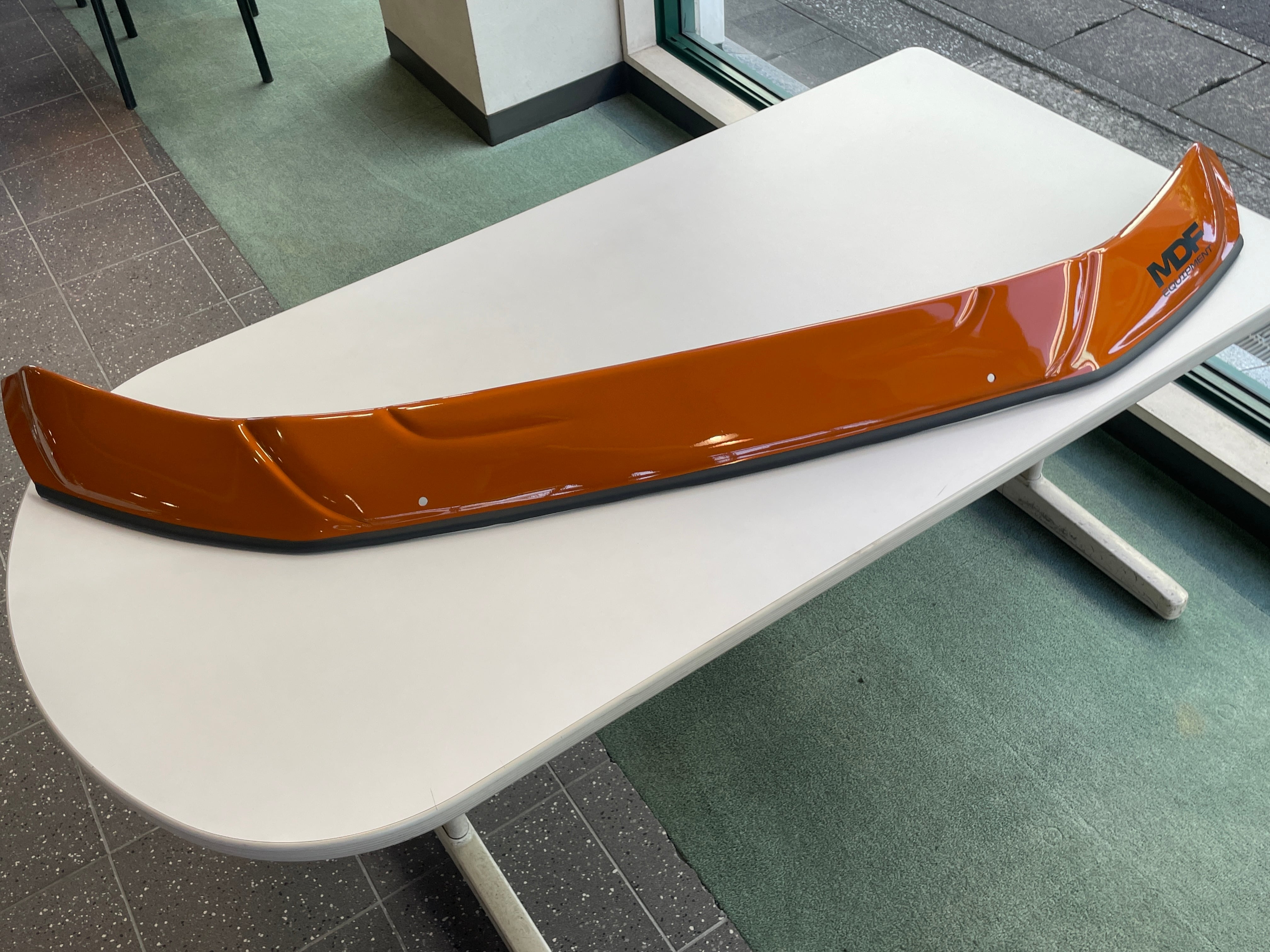 MDF 新型トライトン用ボンネットプロテクター（ヤマブキオレンジ