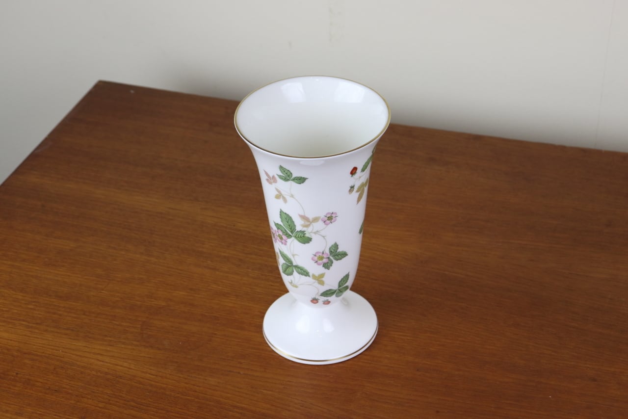 ウェッジウッド ワイルドストロベリー 花瓶 フラワーベース WEDGWOOD 
