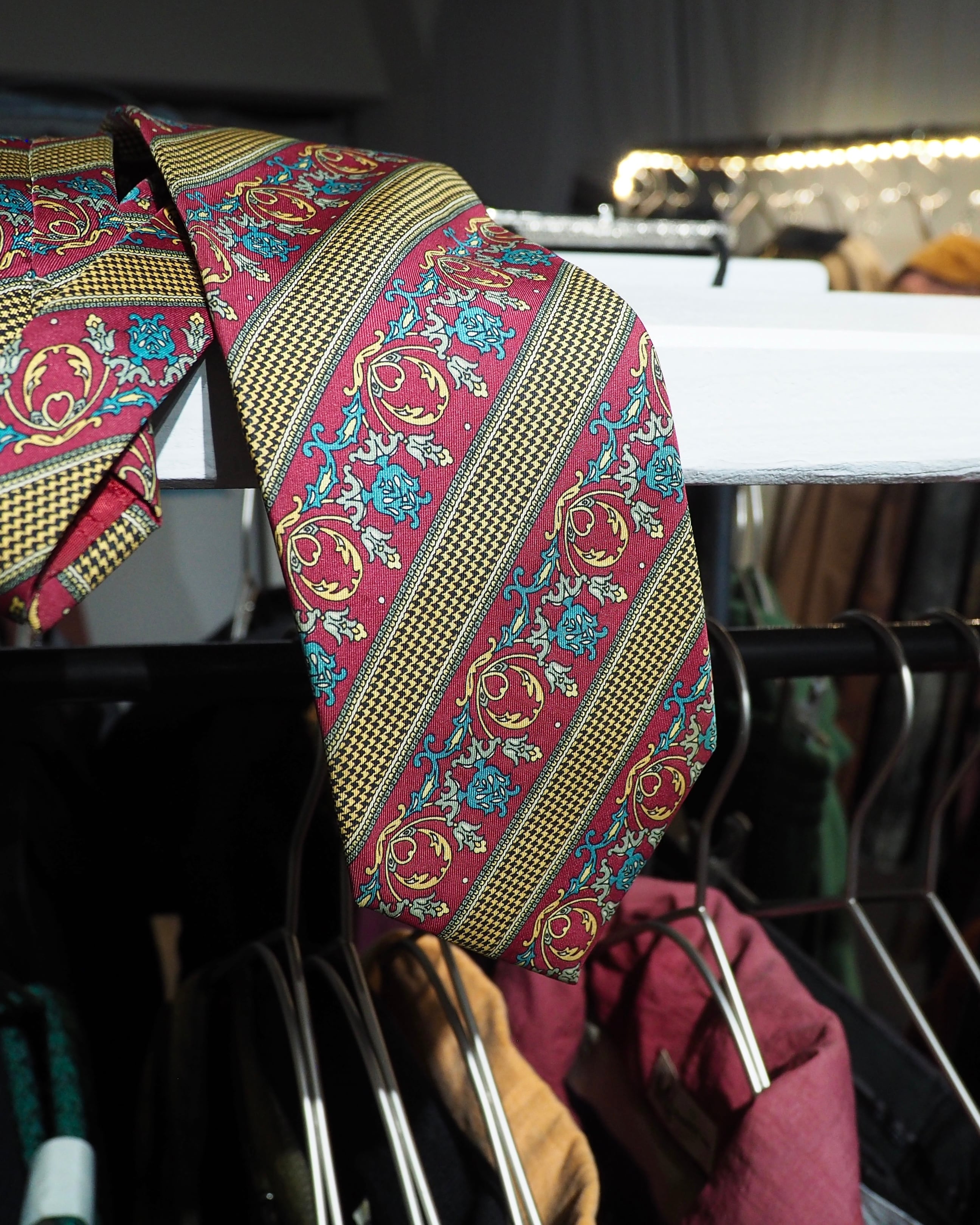 " Old Christian Dior " vintage silk Tie (made in France)