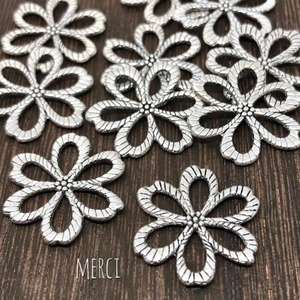 【2個】フラワー空枠チャーム