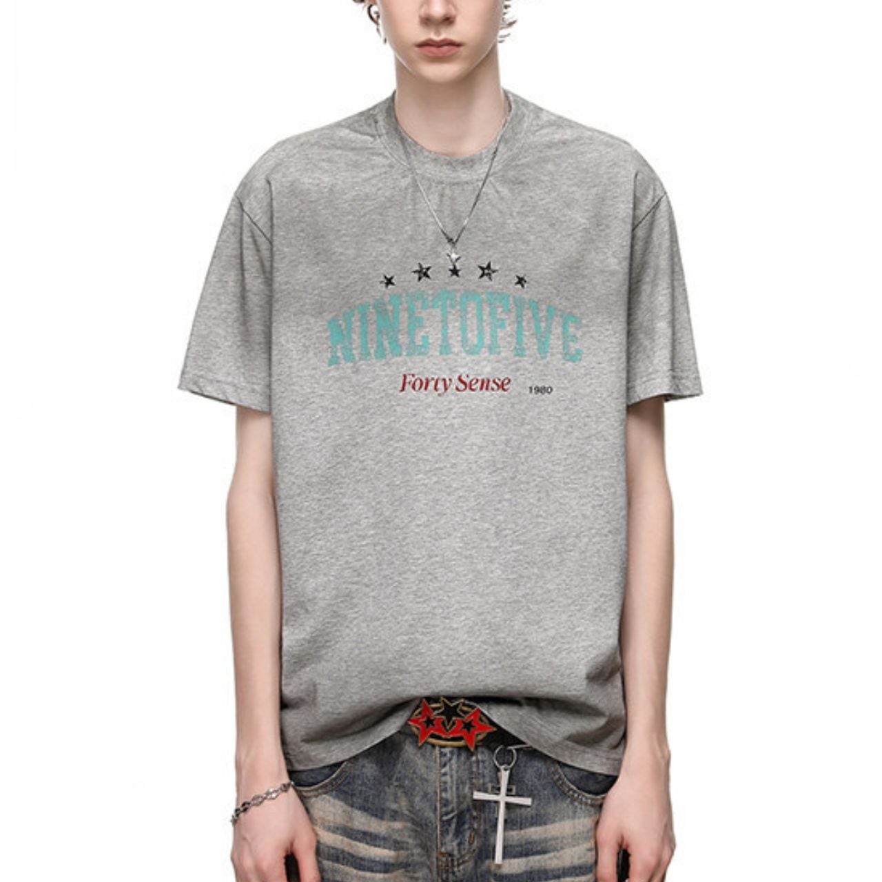 レタリンググラフィックスターモチーフTシャツ 2col   A00014