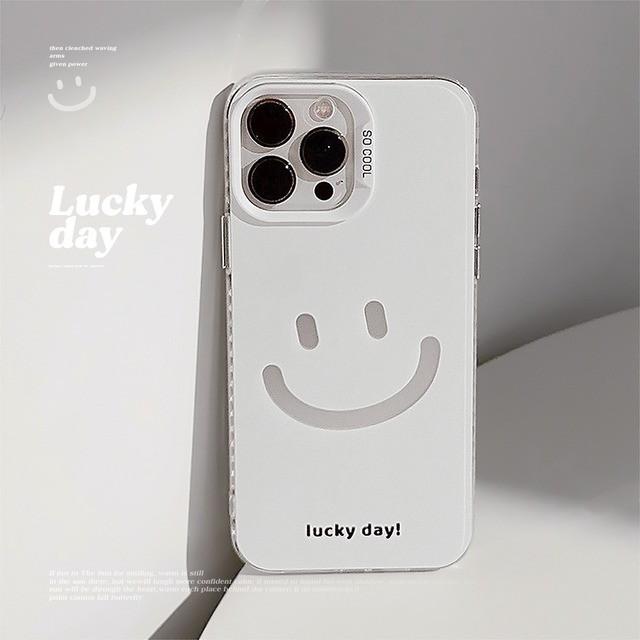 【iPhone16シリーズ対応】お守りみたいなケース◎スマイリー 笑顔 ホワイト iPhoneケース lucky day 韓国っぽ スマホケース ND-15091