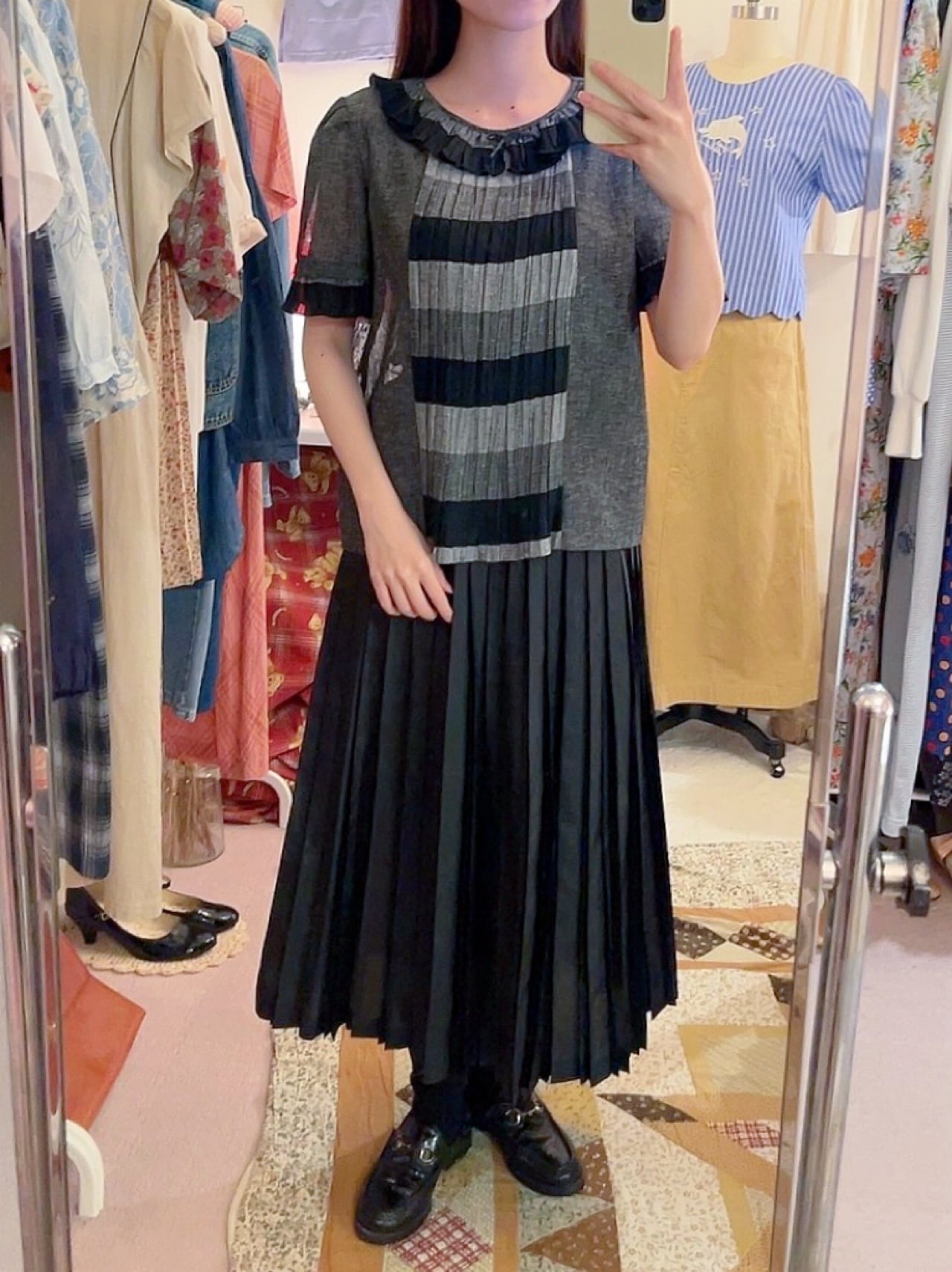 pleats collar monotone blouse