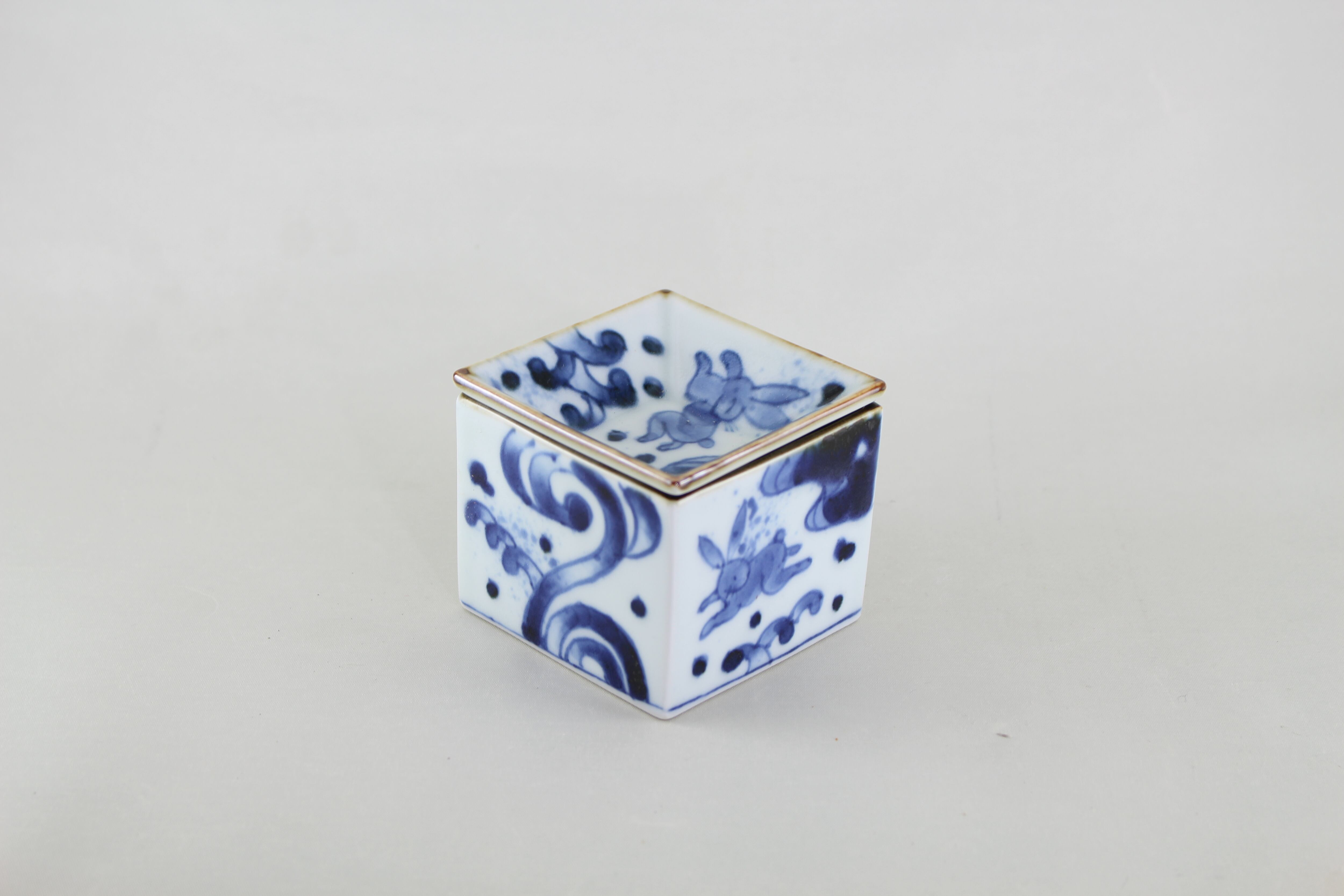 古染波兎よろず碗(福泉窯）