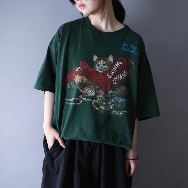 "cat × boots" good printed XXL over silhouette h/s tee