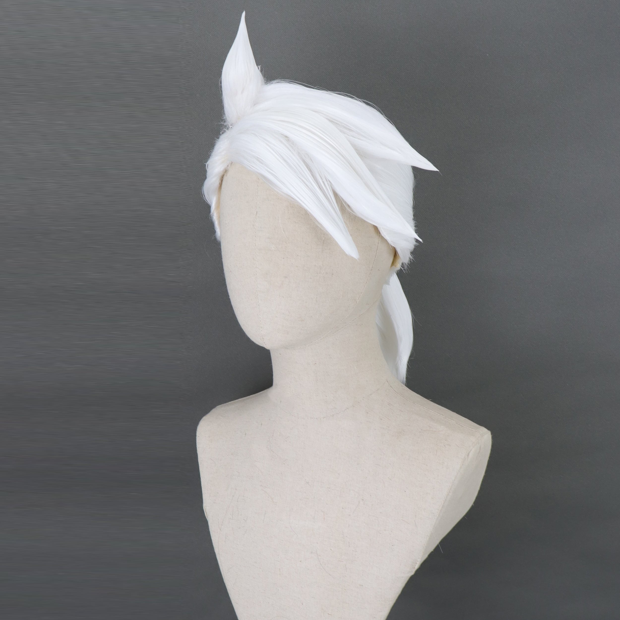 コスプレ耐熱ウィッグ オーダー キャラクター造形ウィッグ ホワイト 一