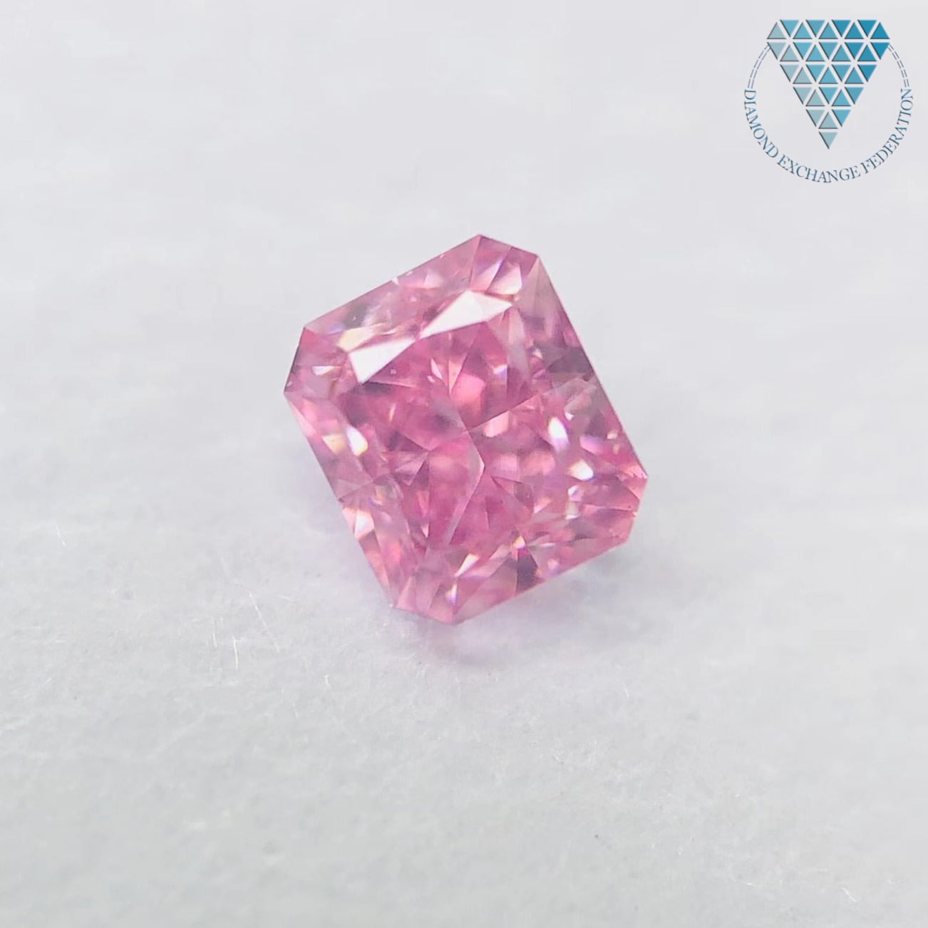 FANCY VIVID PURPLE PINK 0.061ct CU/GIA