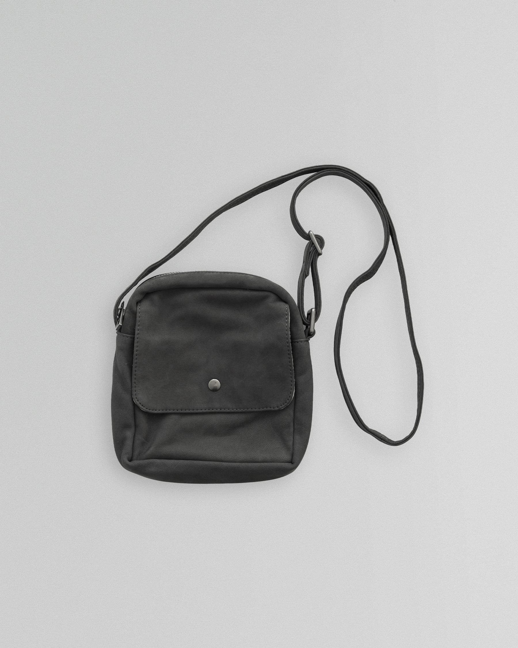 loose lamb leather shoulder pouch remer