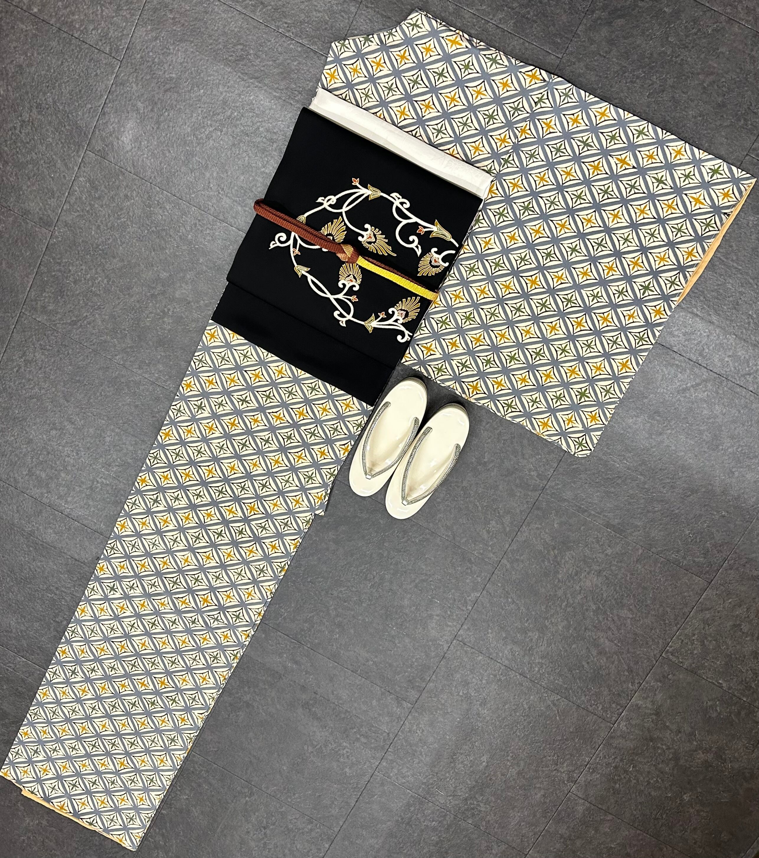 塩瀬 作家物 葡萄模様 白色 パステル そぐわなく キラキラ 太鼓 正絹 