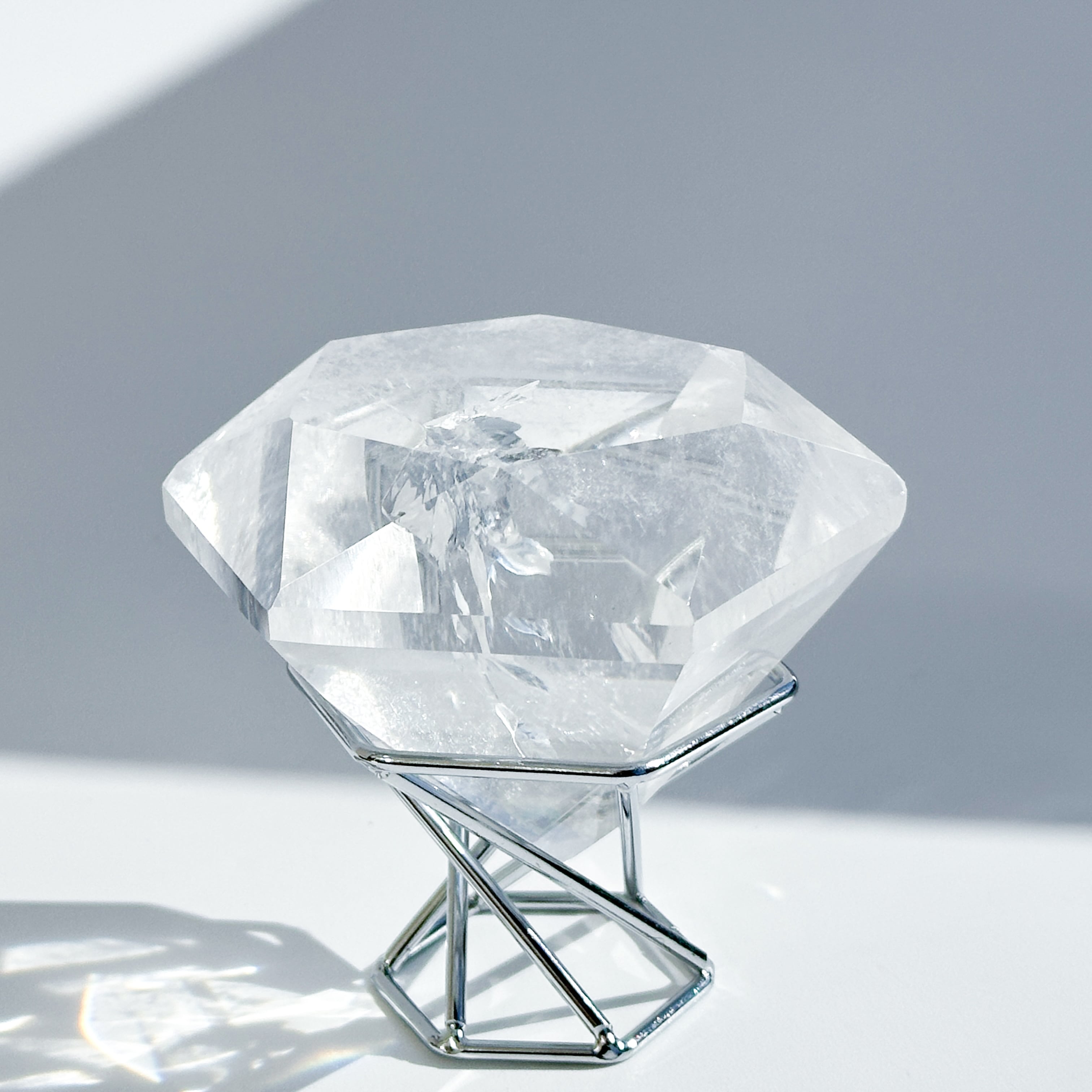 高品質】BIgミナスジェライス産クリアクォーツ ダイヤモンドカット93