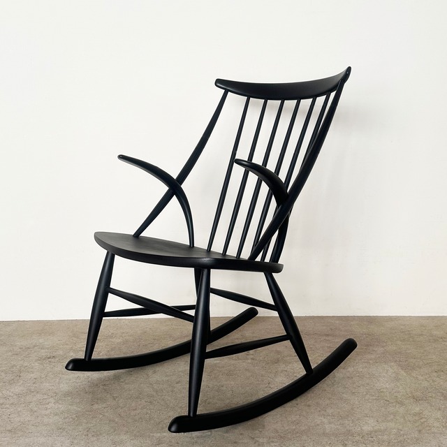 Rocking chair Model IW3 by Illum Wikkelsø for Niels Eilersen / CH137