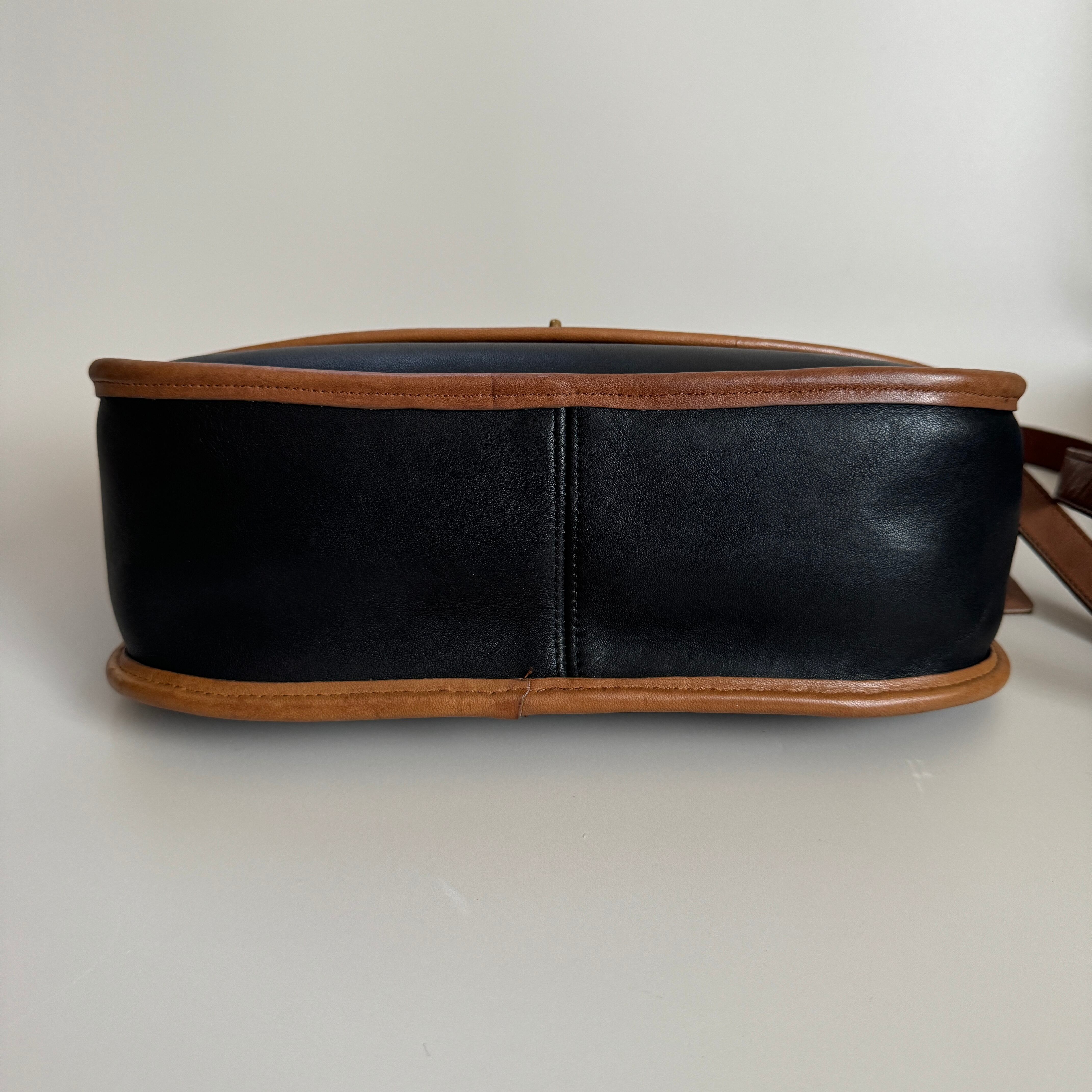 Vintage Coach 6790 City Bag Spectator | ONE VINTAGE