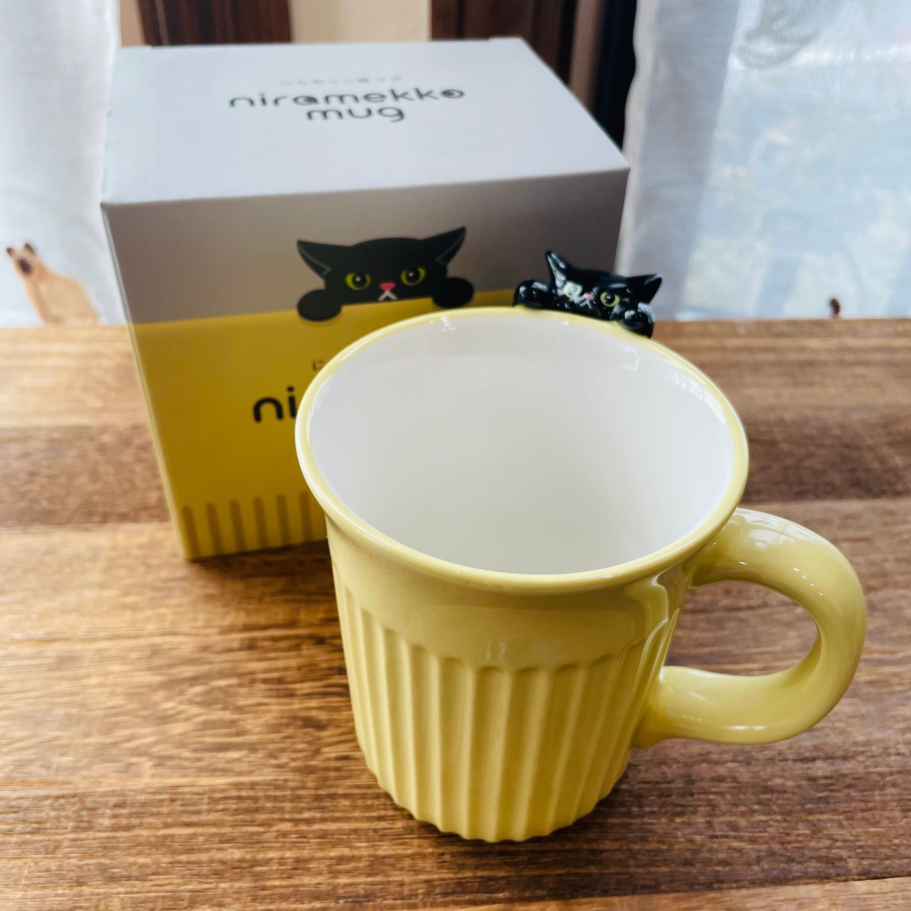 マグカップ｜にらめっこマグ  猫雑貨 猫モチーフ 猫柄 猫グッズ おうち時間 黒猫 プレゼント プチギフト 贈り物