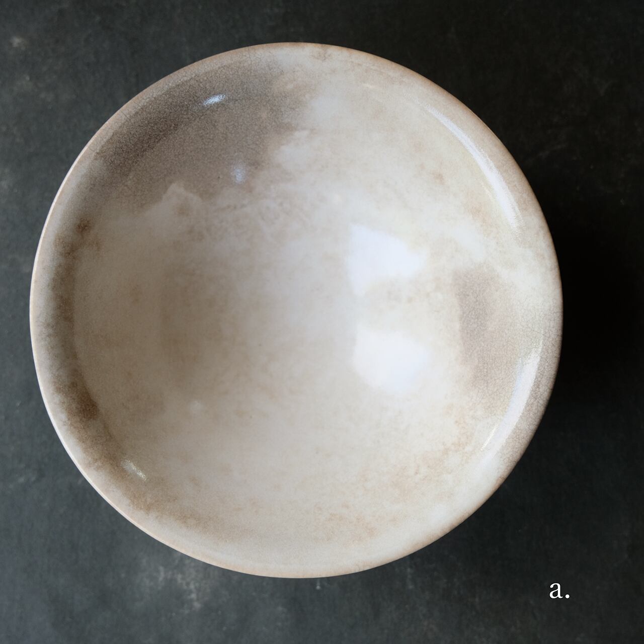 瀬川辰馬 Tatsuma Segawa 炭化白釉 麺鉢S W31 b | les trois entrepôts