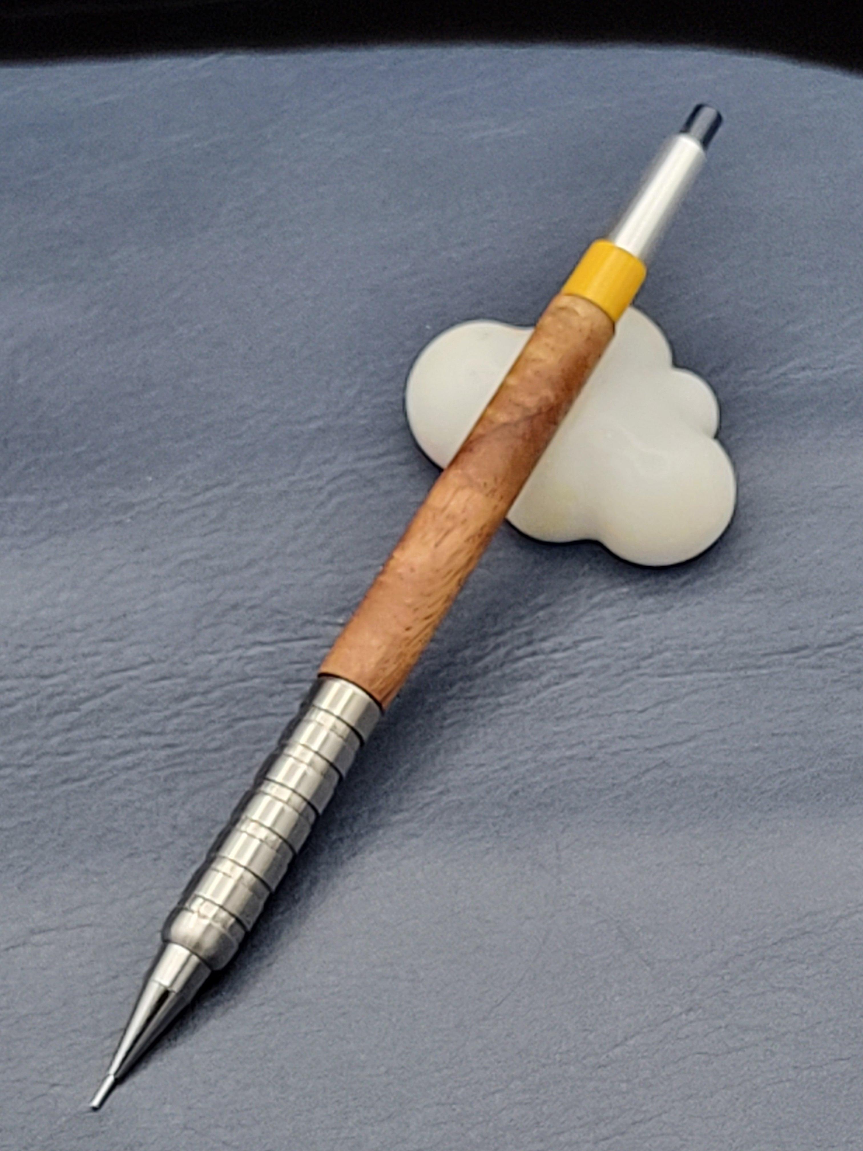 PG5木軸カスタム0196　高村杢工房 製図用シャープペンシル　魚梁瀬杉油杢 PG5木軸カスタム0196 高村杢工房 製図用シャープペンシル 魚梁瀬杉油