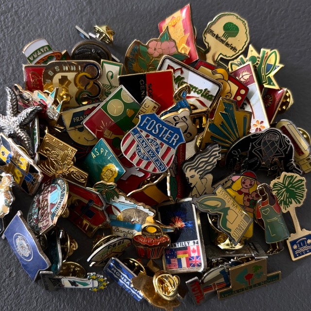 50個  フランス雑貨 ヴィンテージ  ピンバッジ ピンズ France pins  Pin badge vintage 古着 通販 リメイク ブローチ  アタッチメント付属 雑貨 2508011_2506011-10