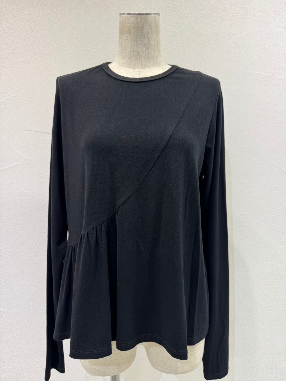 CYAN TOKYO 】アシメギャザーウォームTOPS | valance 福井｜レディース