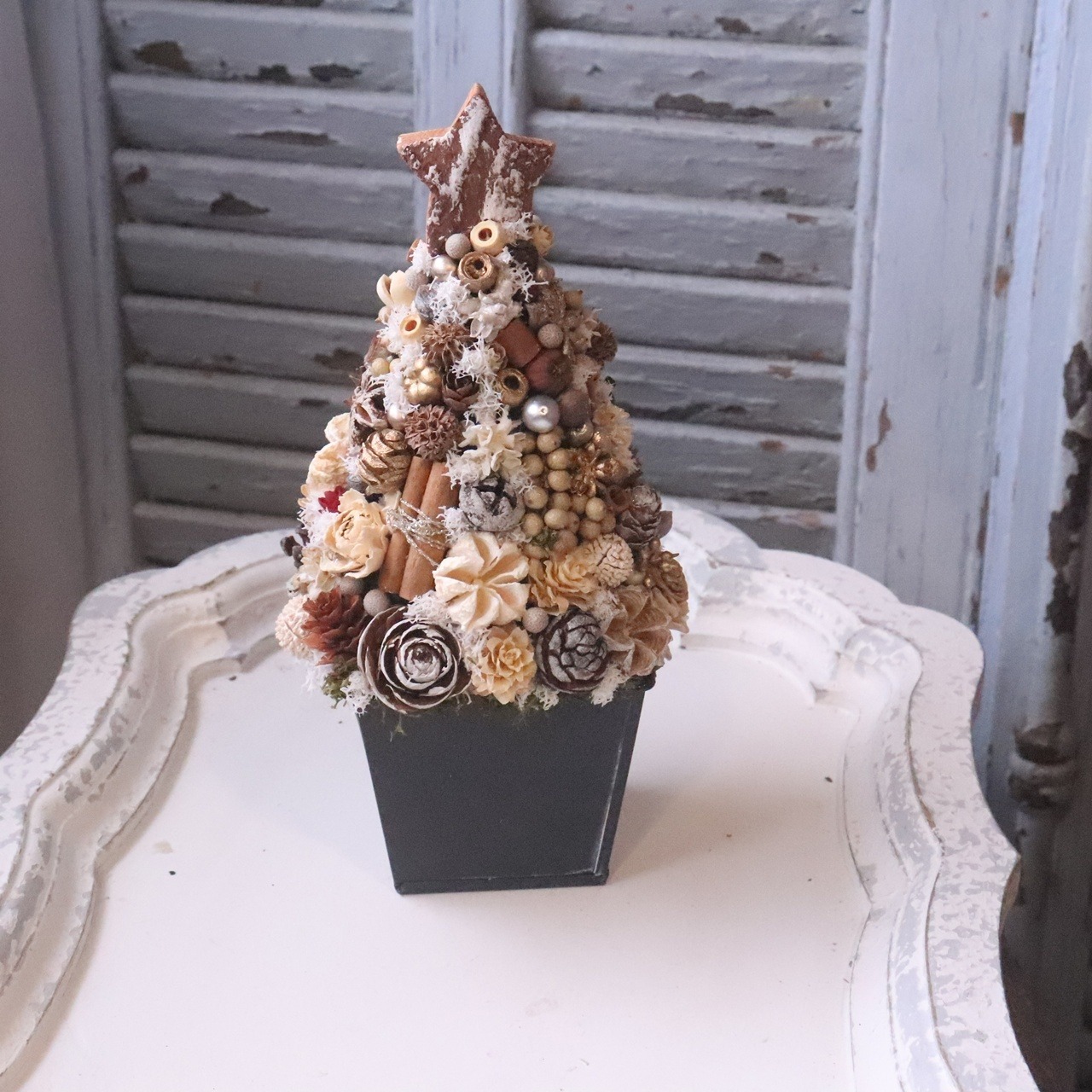 木の実ツリーL　1点もの｜木の実の小さなクリスマス飾り　木の実いっぱい　冬のナチュラルインテリア　プレゼント　推し活におすすめ　