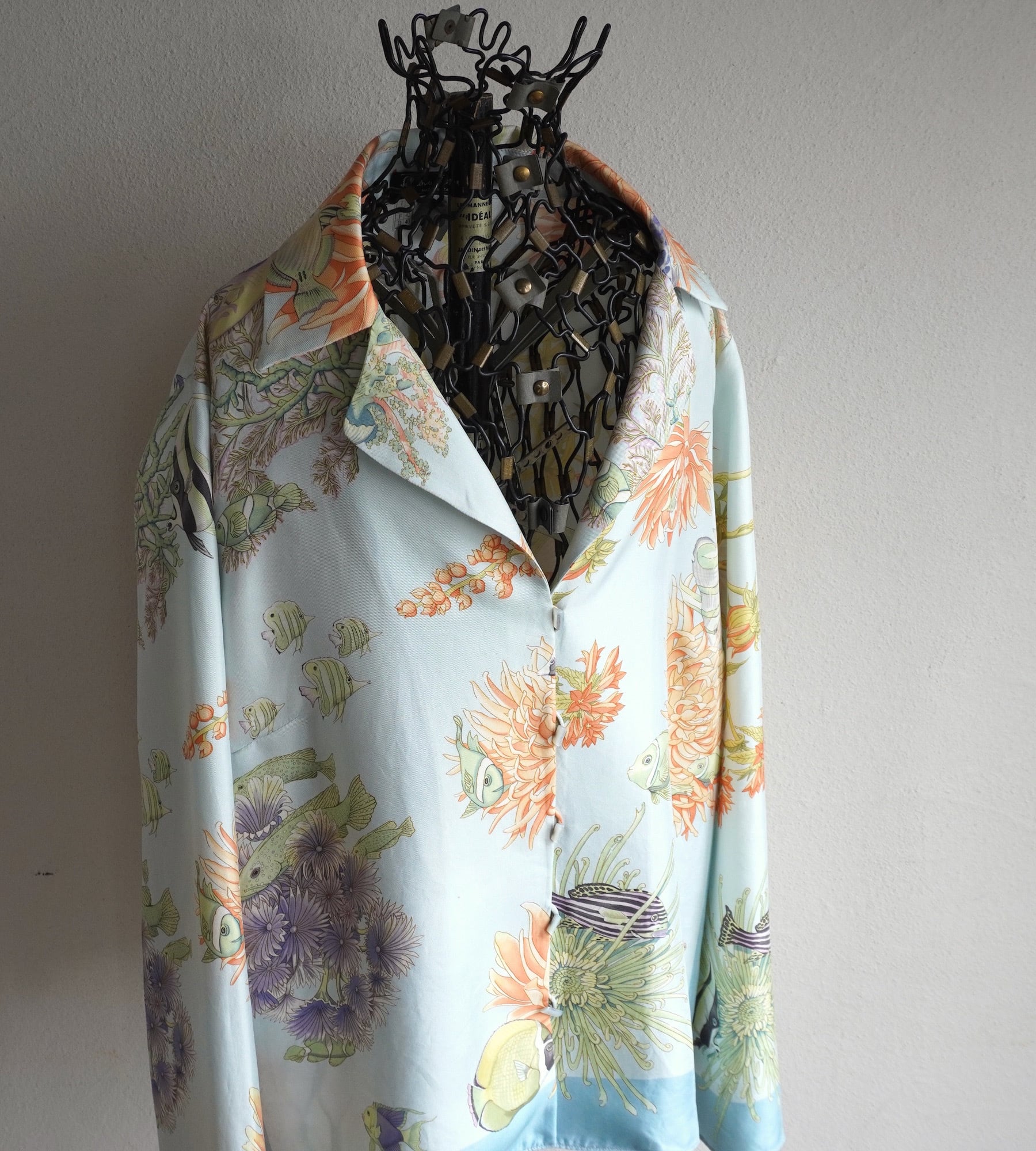 Salvatore Ferragamo シルクブラウス 38 Ferragamo Monogram silk