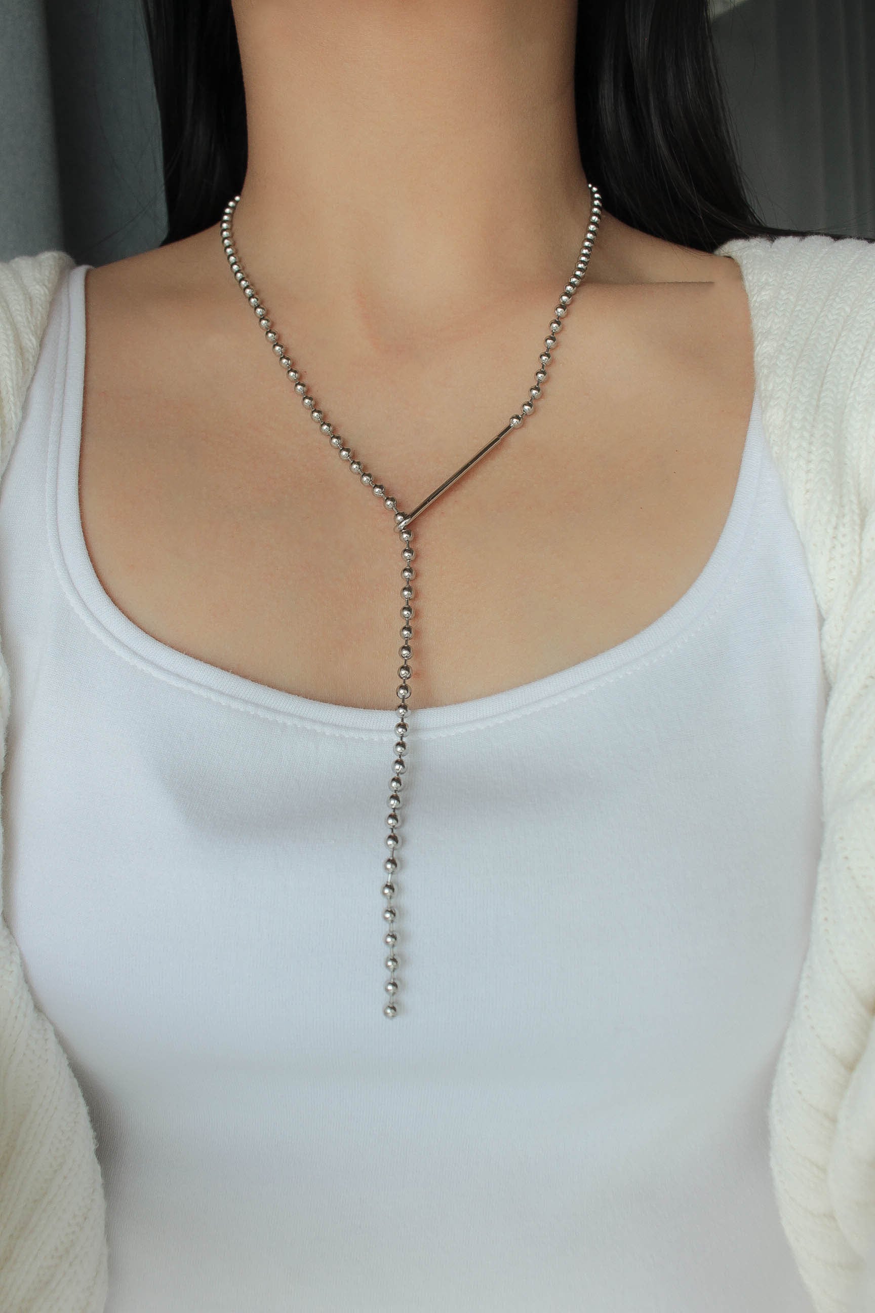 Ball Y Shape Hook Necklace | 金属アレルギー対応のアクセサリー ebine