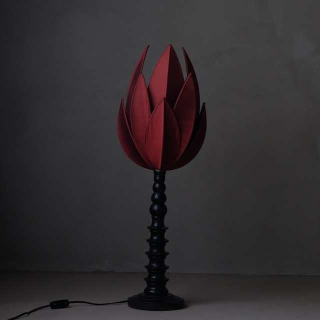Floor lamp
