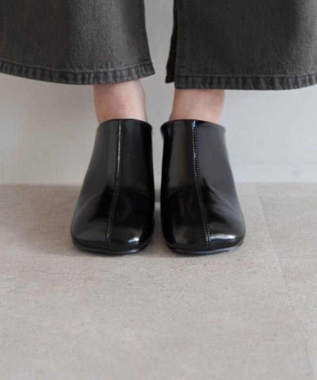 スクエアトゥヒールシューズ