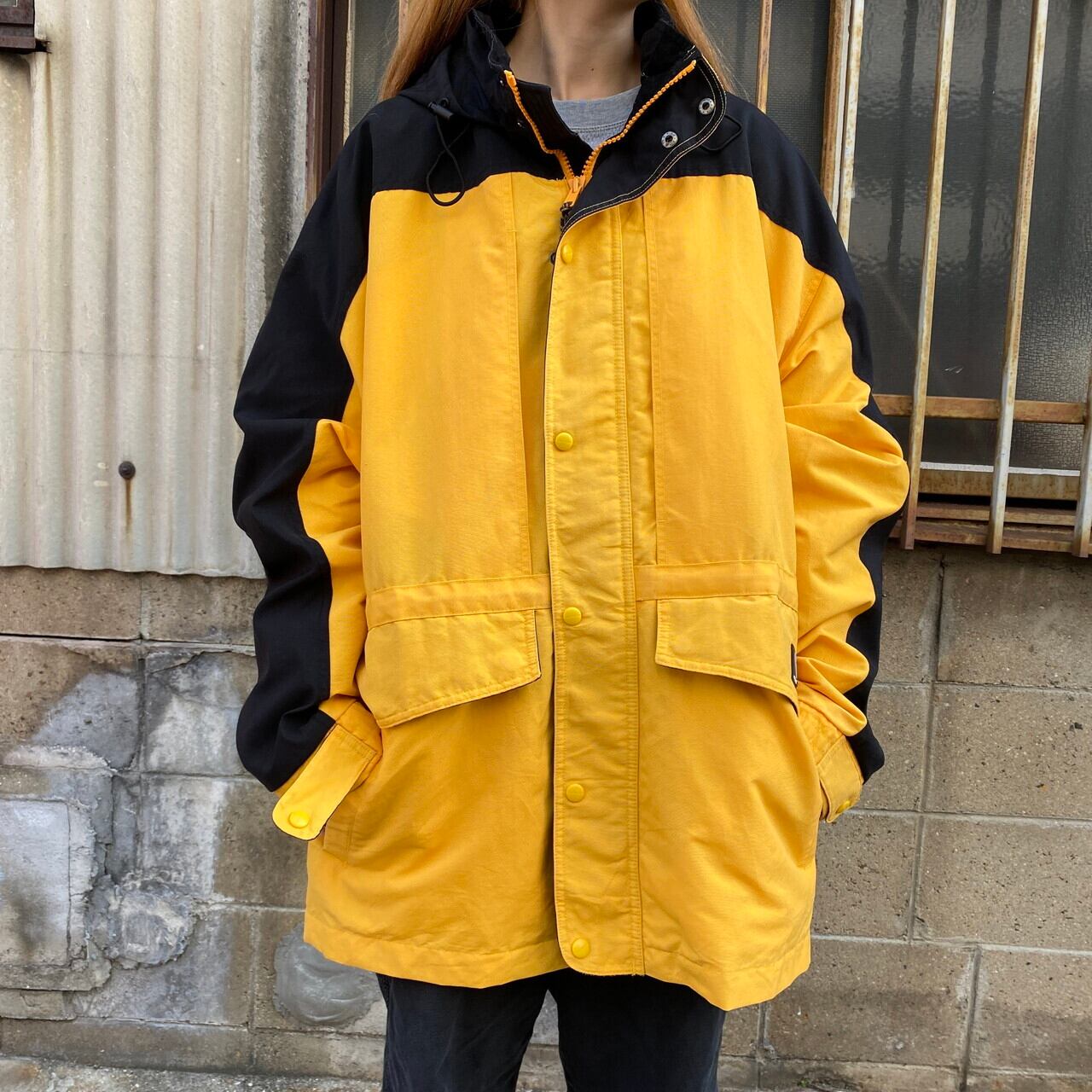 ビッグサイズ Carhartt カーハート ハイネック マウンテンパーカー メンズXXL相当 古着 ワンポイントロゴ メッシュライナー フード収納型  大きいサイズ イエロー 黄色【ワークジャケット】 | cave 古着屋【公式】古着通販サイト powered by BASE