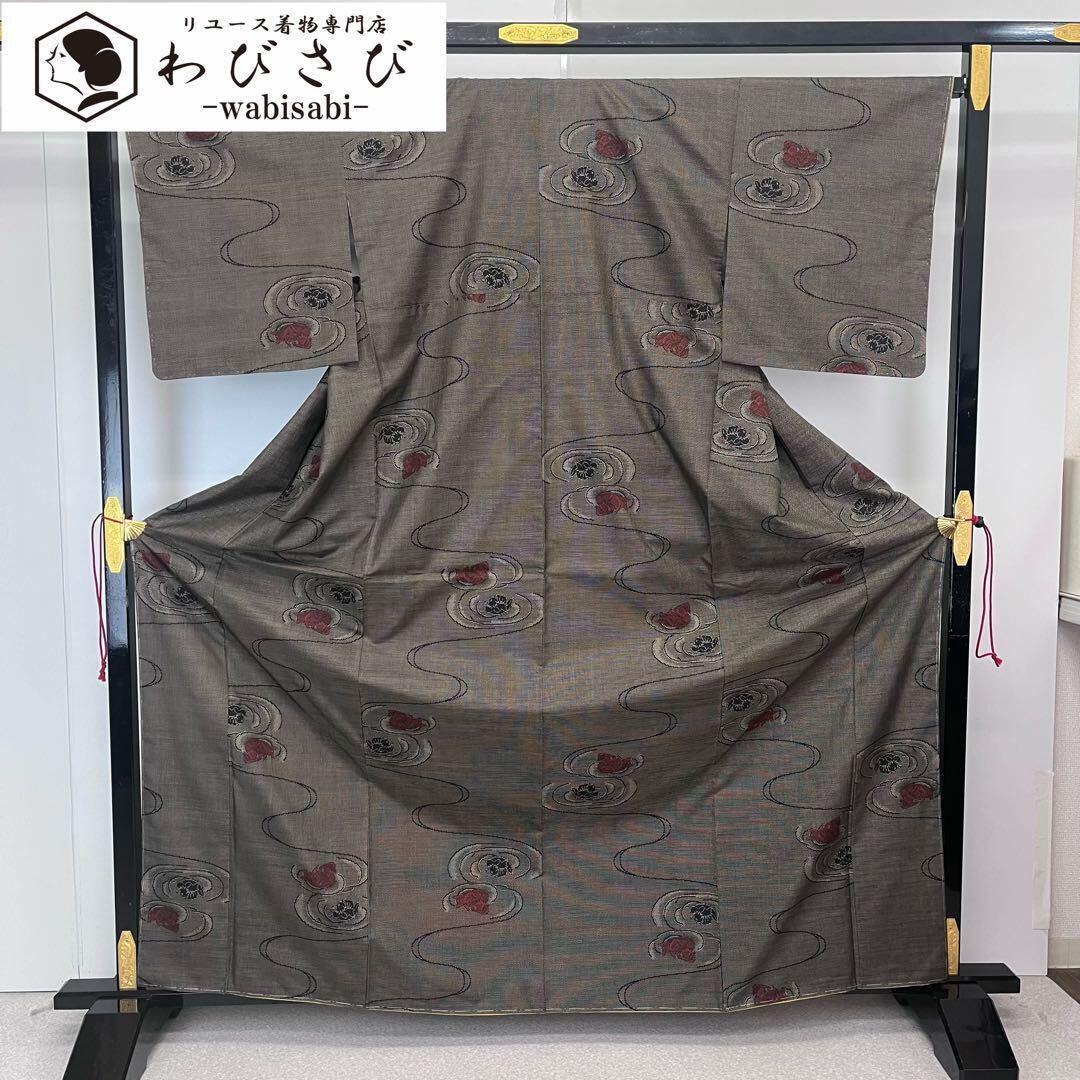 本場大島紬 縞大島紬 訪問着 証紙付 グラデーションに刺繍 K 本場大島紬 縞大島紬 訪問着 証紙付 グラデーションに刺繍 K