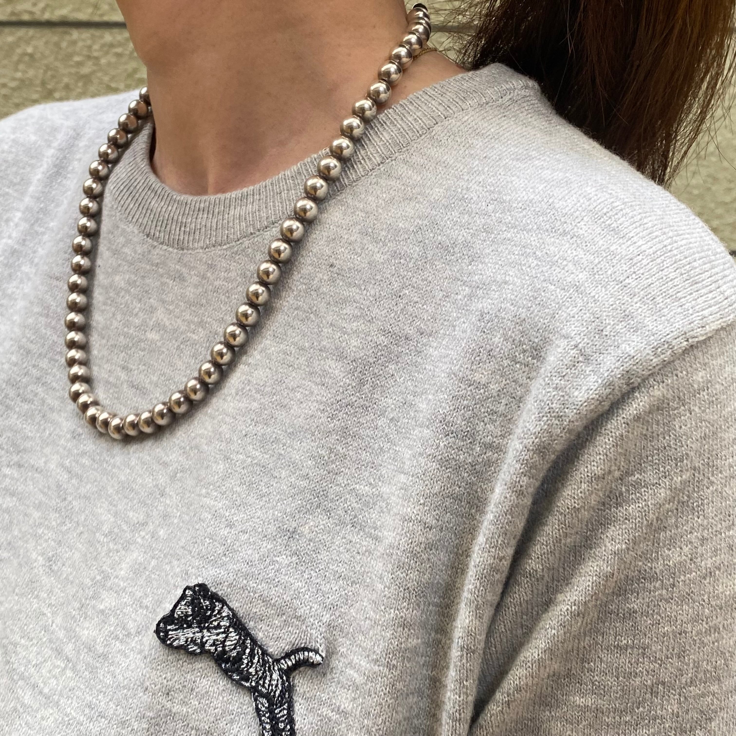 TRANOI/ワンポイント虎刺繍カラーニット〔グレー/ネイビー〕 | 20ｰtwentyｰ