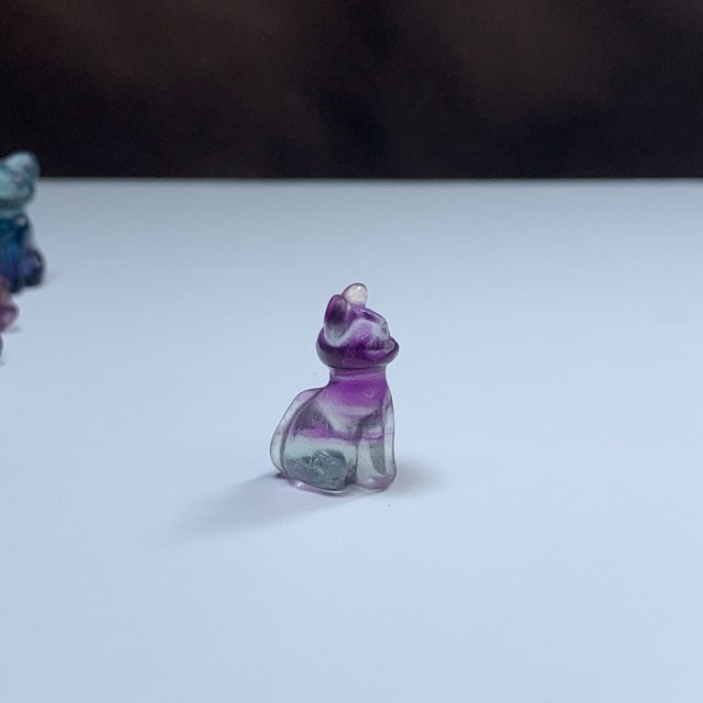 12.透明度有・可愛いフローライトねこちゃん