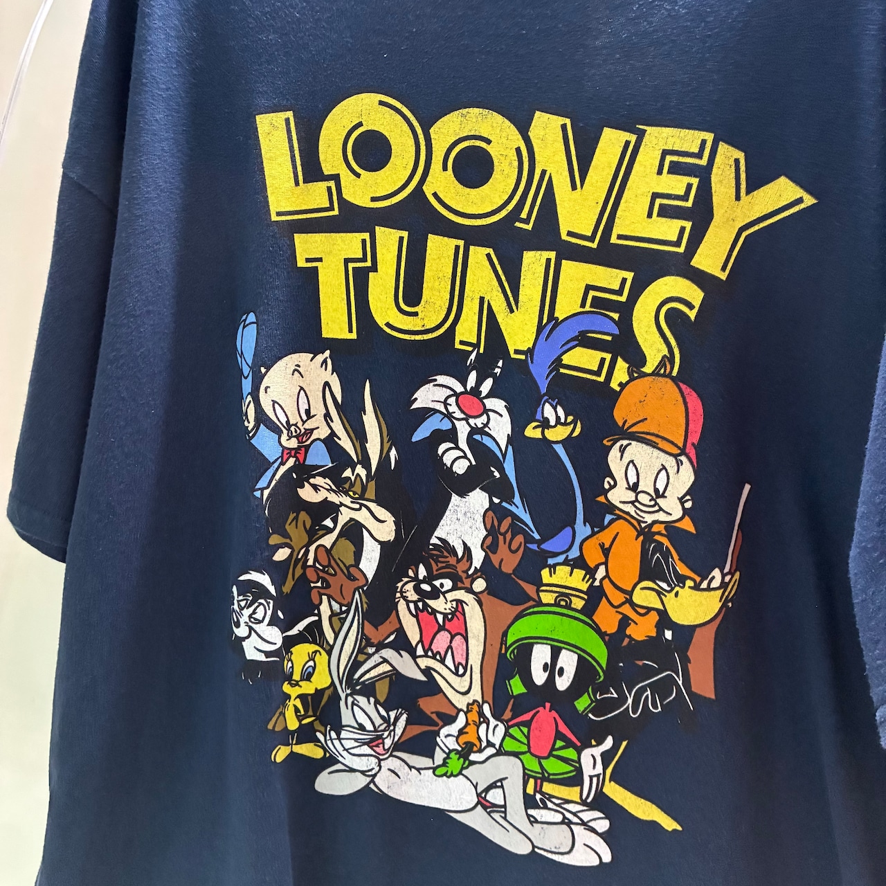 LOONEY TUNES キャラクタープリントTシャツ バッグス・バニー タズマニアンデビル ブラック