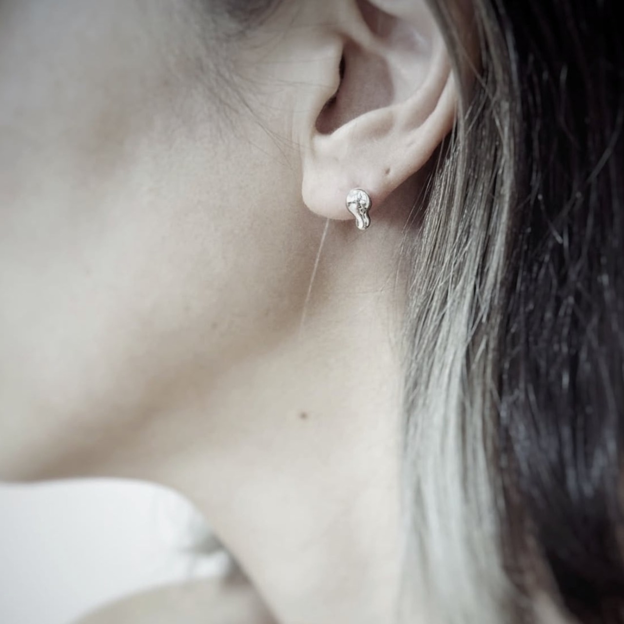 Moment / Drop Earring Studs