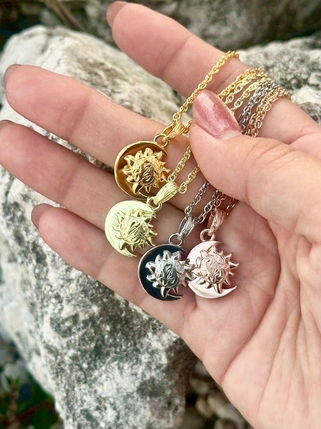 LIFE is 8th anniversary 【moon＆sun】グリーンゴールド・ゴールド・ピンクゴールド ￥12,000(￥13.200)