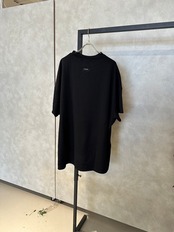 【LIVE shopping：受注予約5月上旬入荷】バックロゴオーバーtee/ブラック