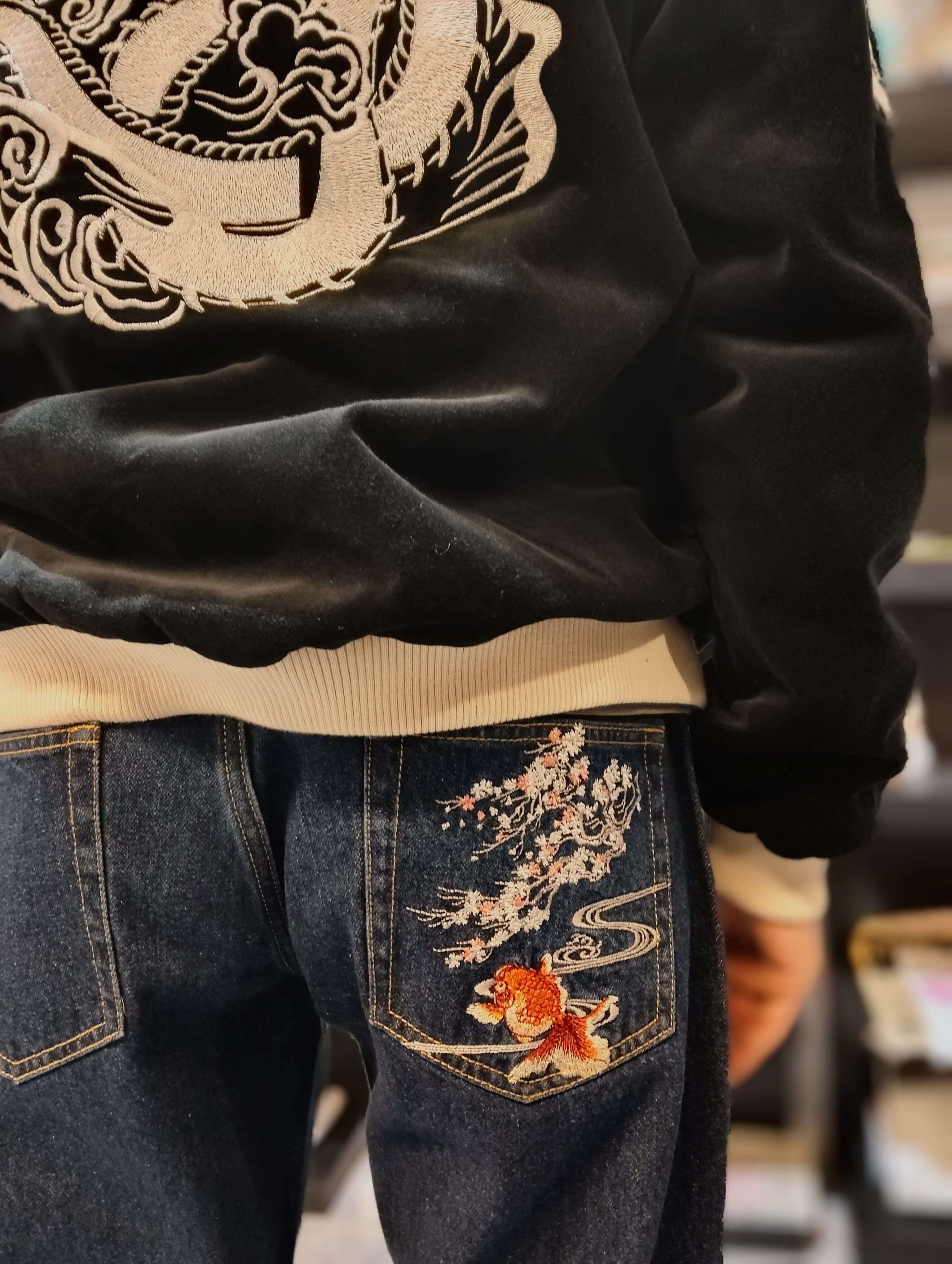 新入荷 新品 SP-002 桜金魚刺繍デニムパンツ インディゴ 32/34/36/38
