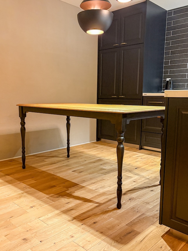 ホワイトオーク材ターンドレッグダイニングテーブル “極細スレンダー”(アンティーク調ろくろ足テーブル) W1400〜2400 4〜8人掛け 引き出し付きダイニングテーブル