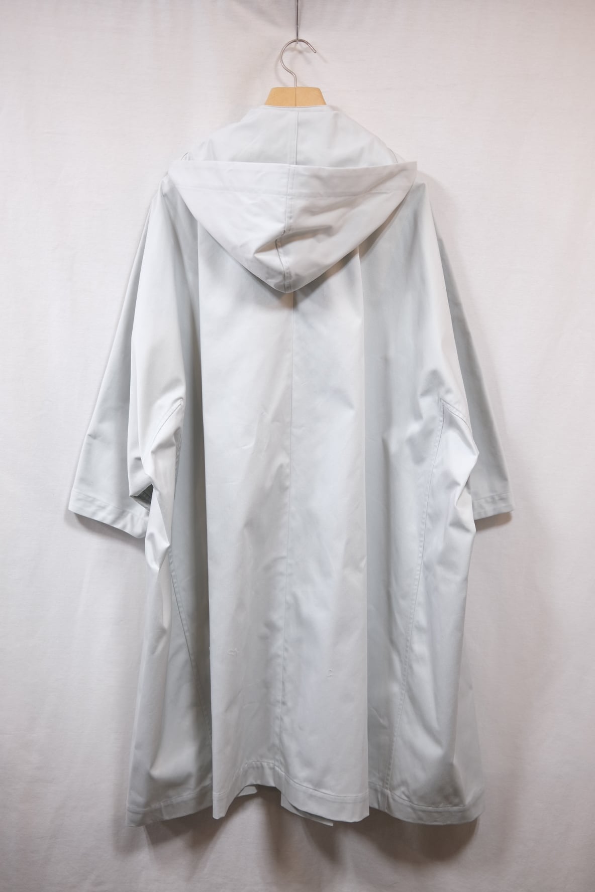 TENNE HANDCRAFTED MODERN 