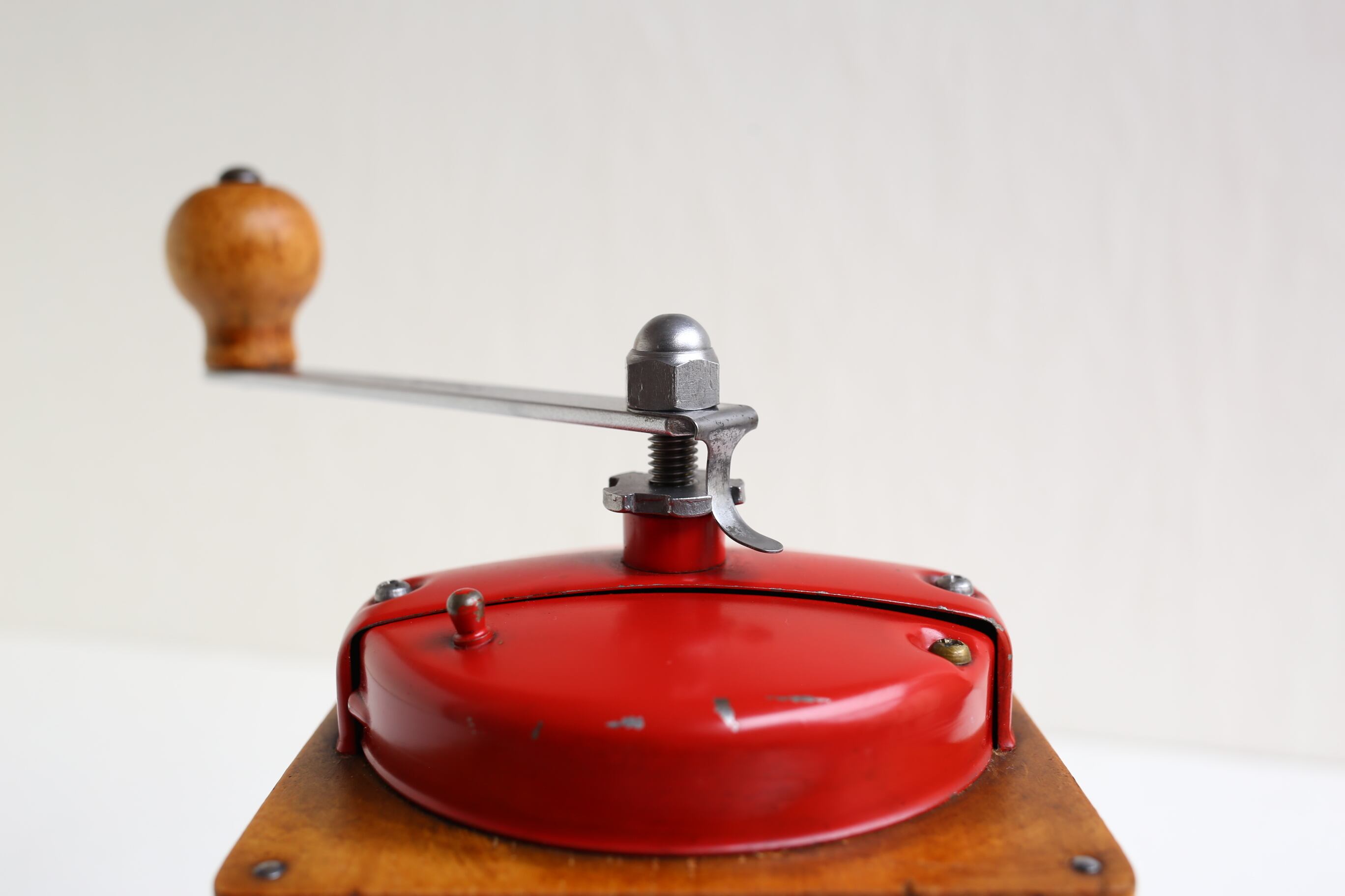 あやめ【か10】20 フランスアンティーク　コーヒーミル赤 PEUGEOT あやめ【か10】20 フランスアンティーク コーヒーミル赤 PEUGEOT