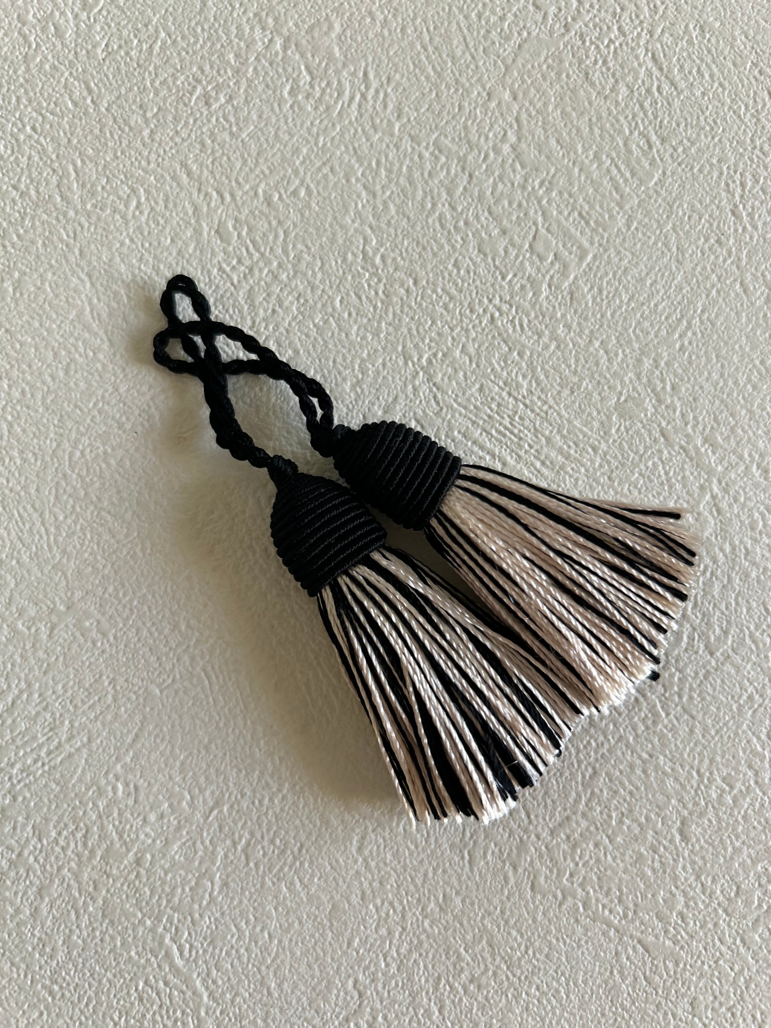 フランス 輸入デザインタッセル 5cm モノトーン カルトナージュ チャーム アクセサリーパーツ インテリアタッセル 撮影小物 インテリア小物