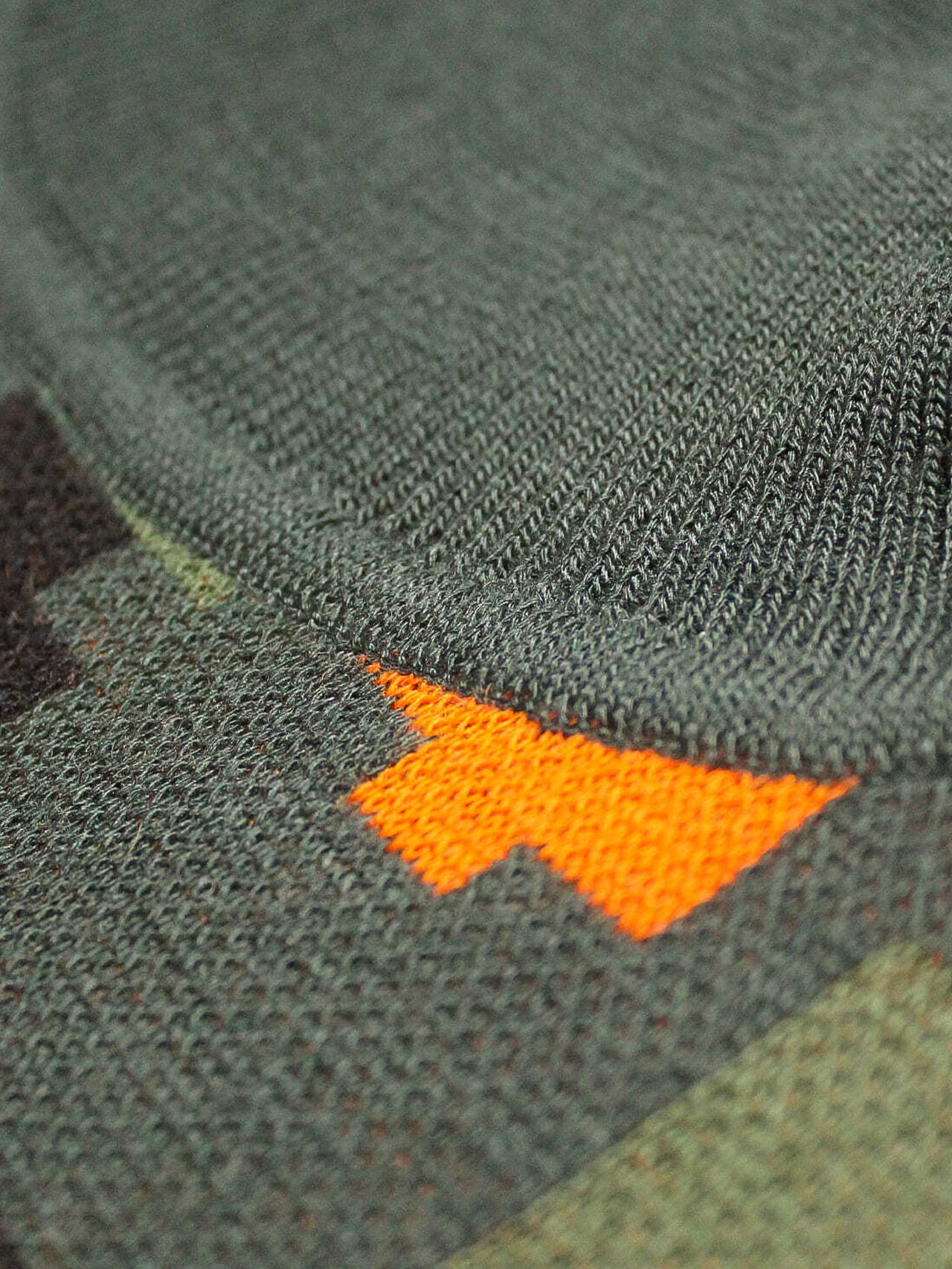 UNEEK BASEMNT - Discover independent style.